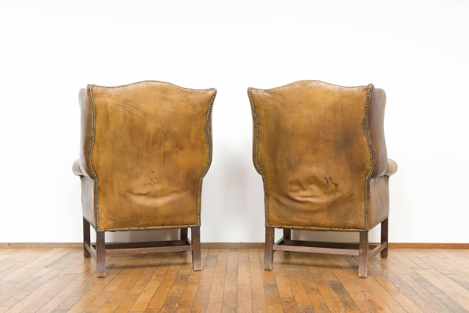 Pair of Two Cognac Leather Wingback Chesterfield Club Chairs, circa 1950 For Sale 4