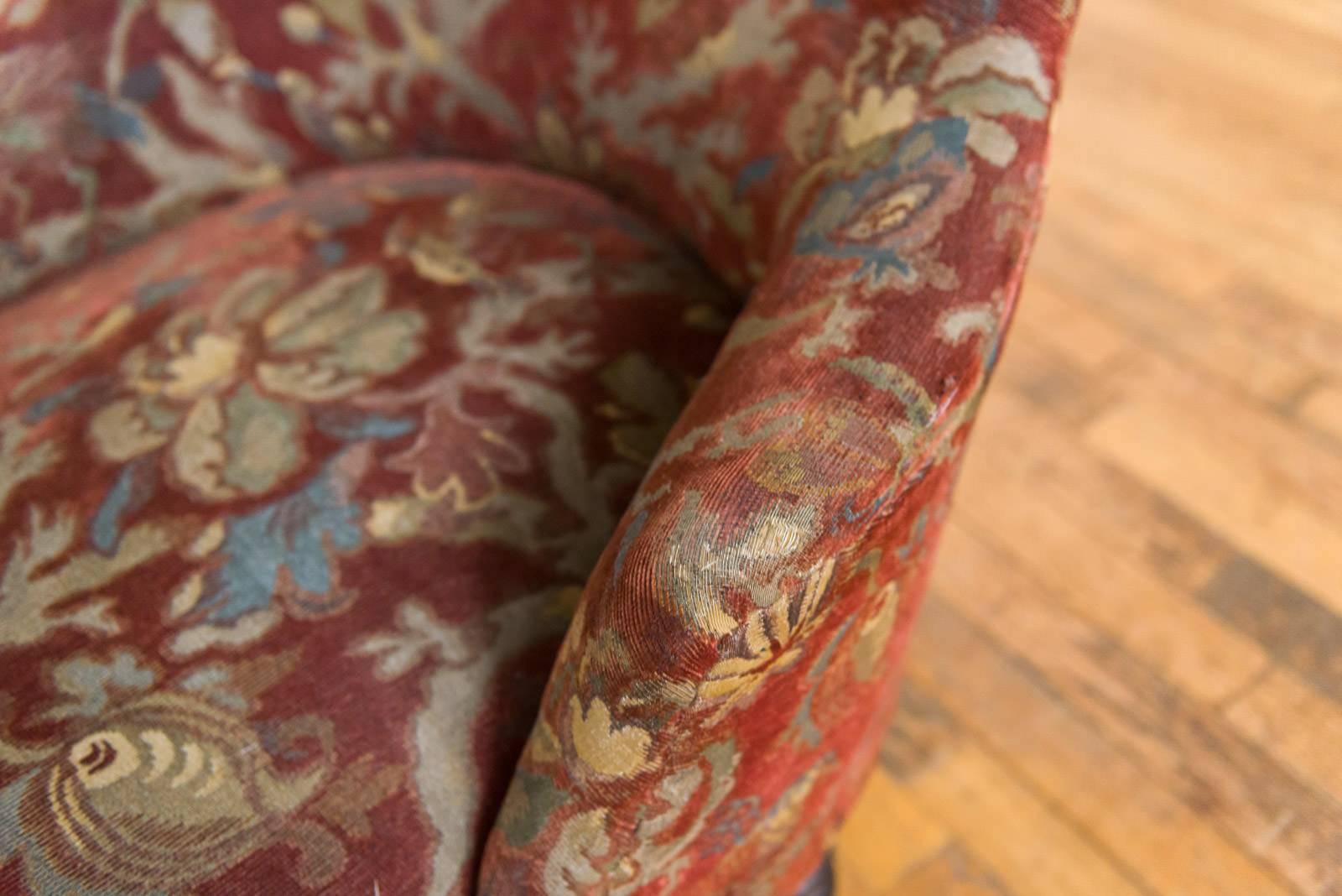 Napoleon III French Red Chaise Longue with Floral Pattern