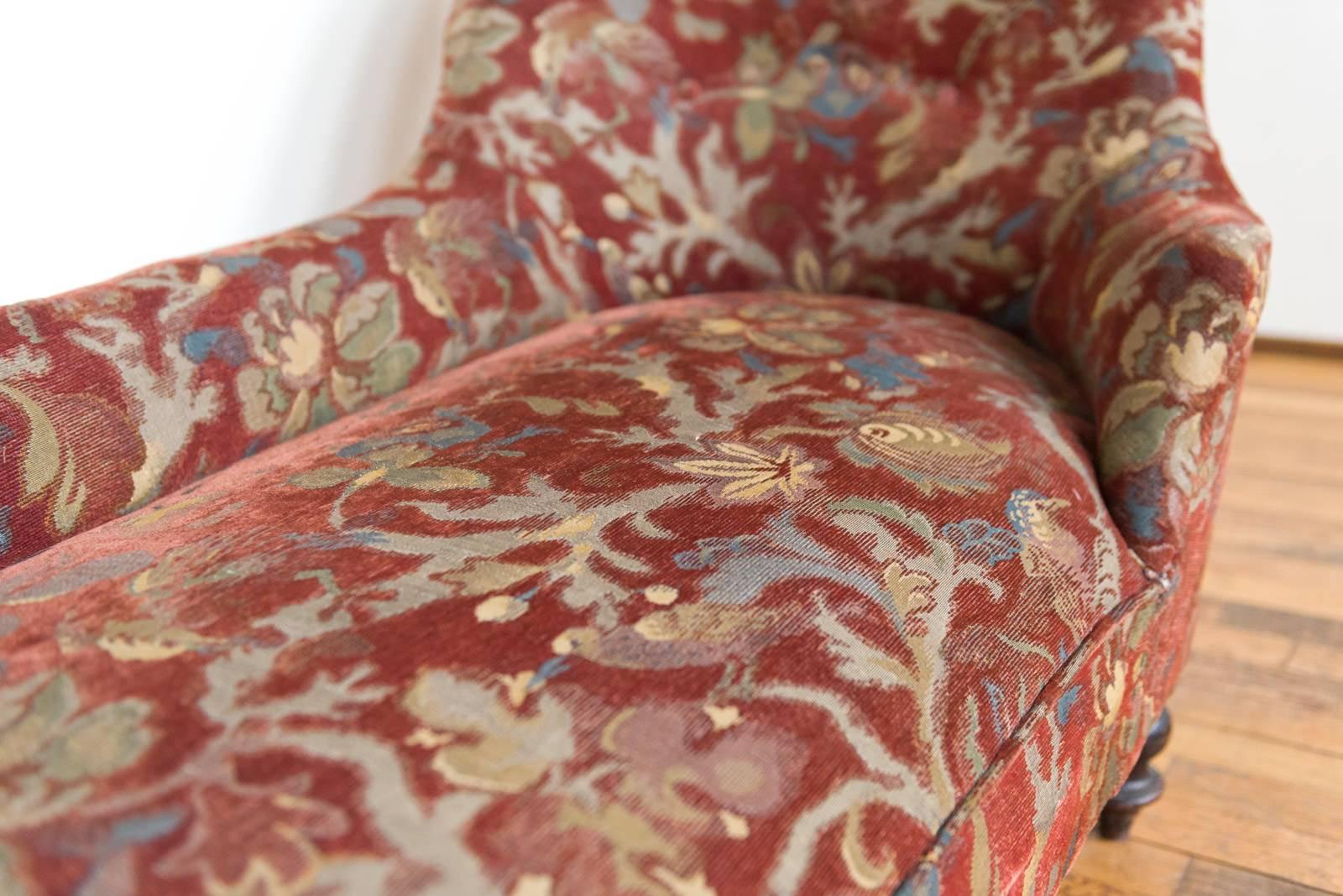 French Red Chaise Longue with Floral Pattern In Fair Condition In Noord-Brabant, NL