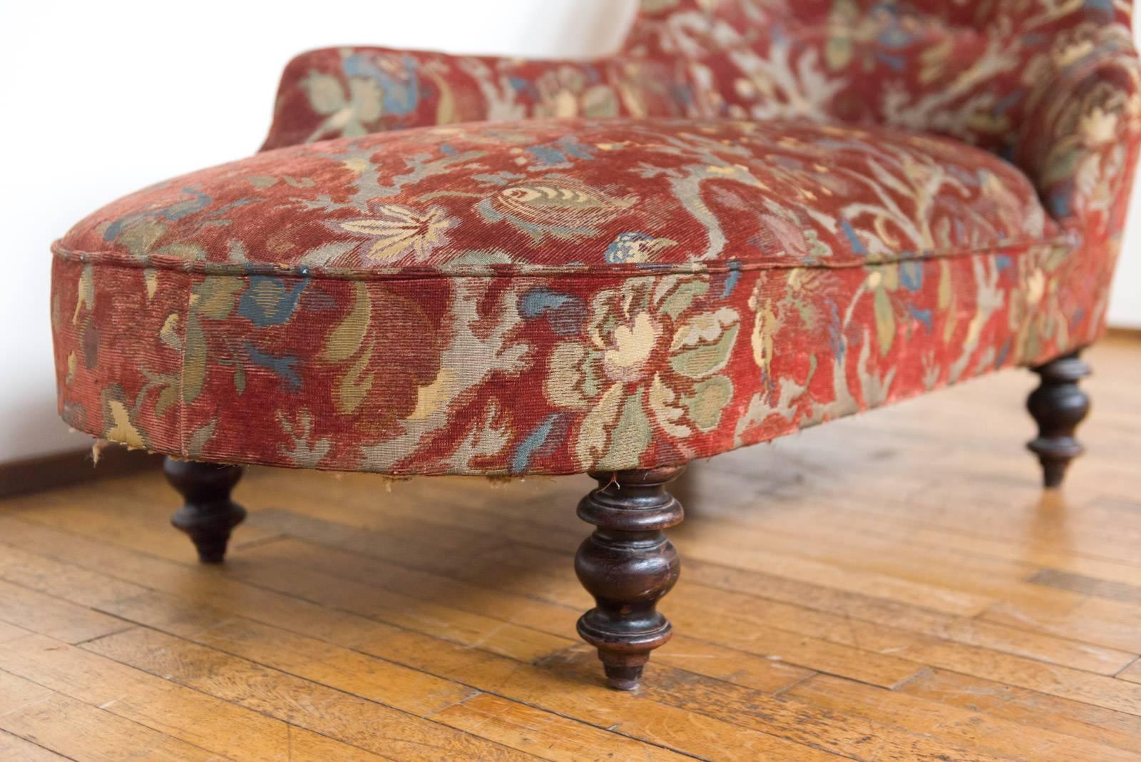 20th Century French Red Chaise Longue with Floral Pattern