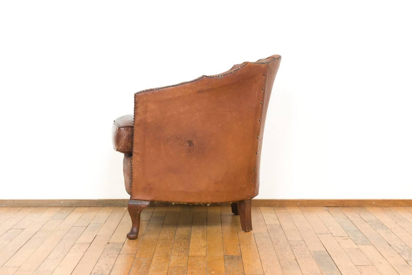 early 20th century French cognac Leather tub Chair  For Sale 3