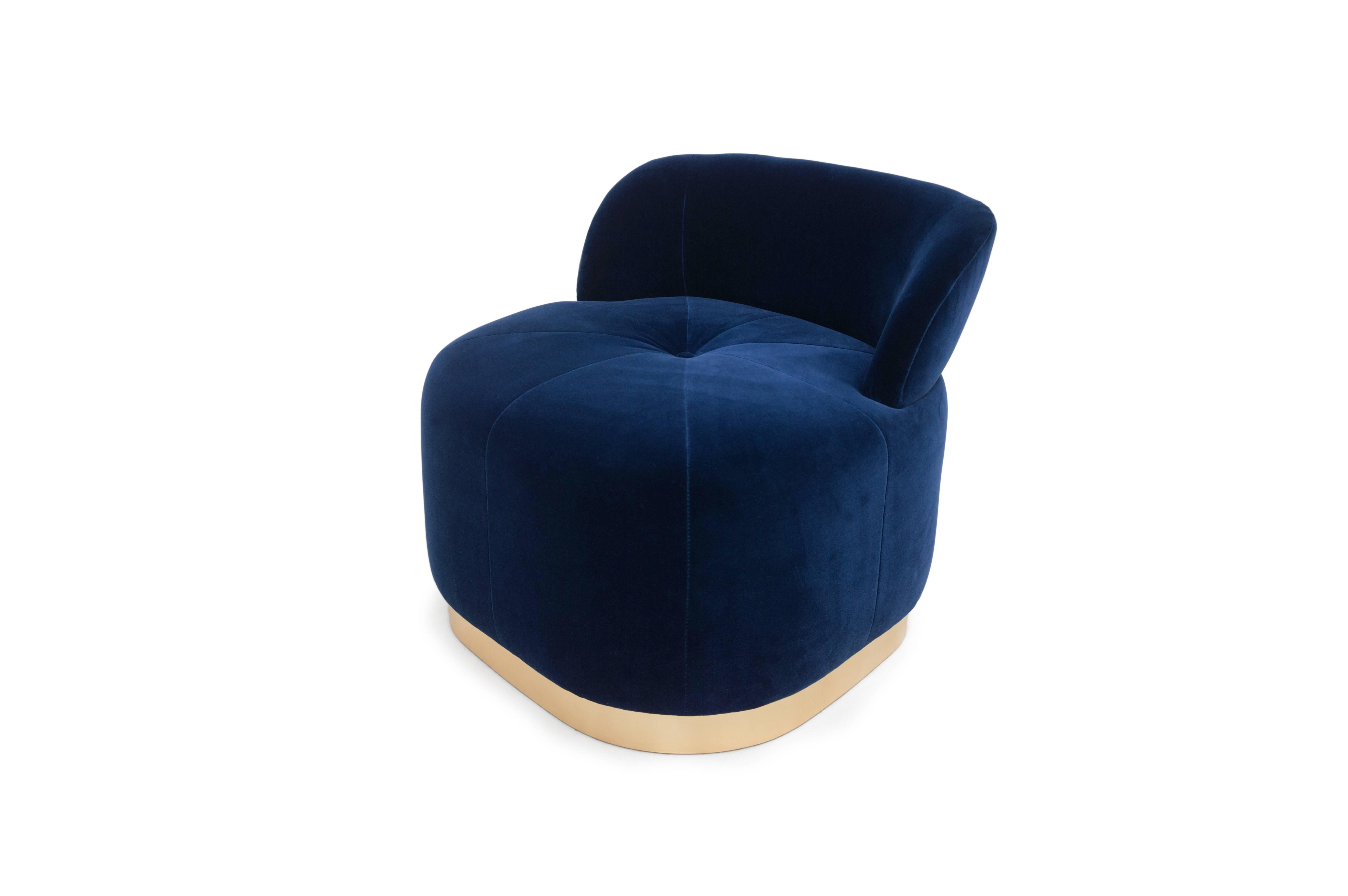 Midcentury Modern Navy Velvet and Brass Majestic Chair Handcrafted and Custom In New Condition For Sale In Madrid, ES