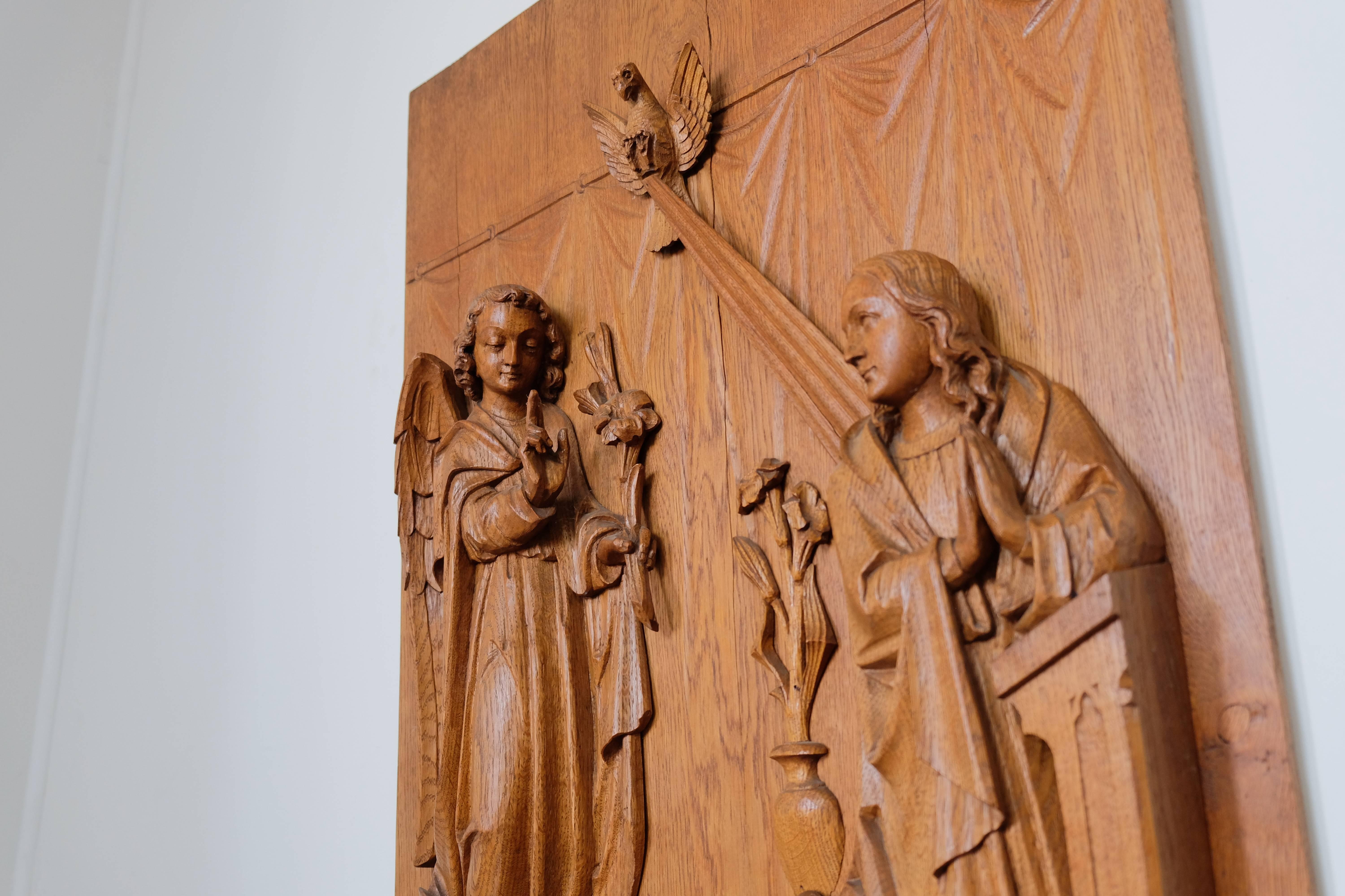 Religious carving depicting the Annunciation, oak. Late 1800s, France. In great condition.