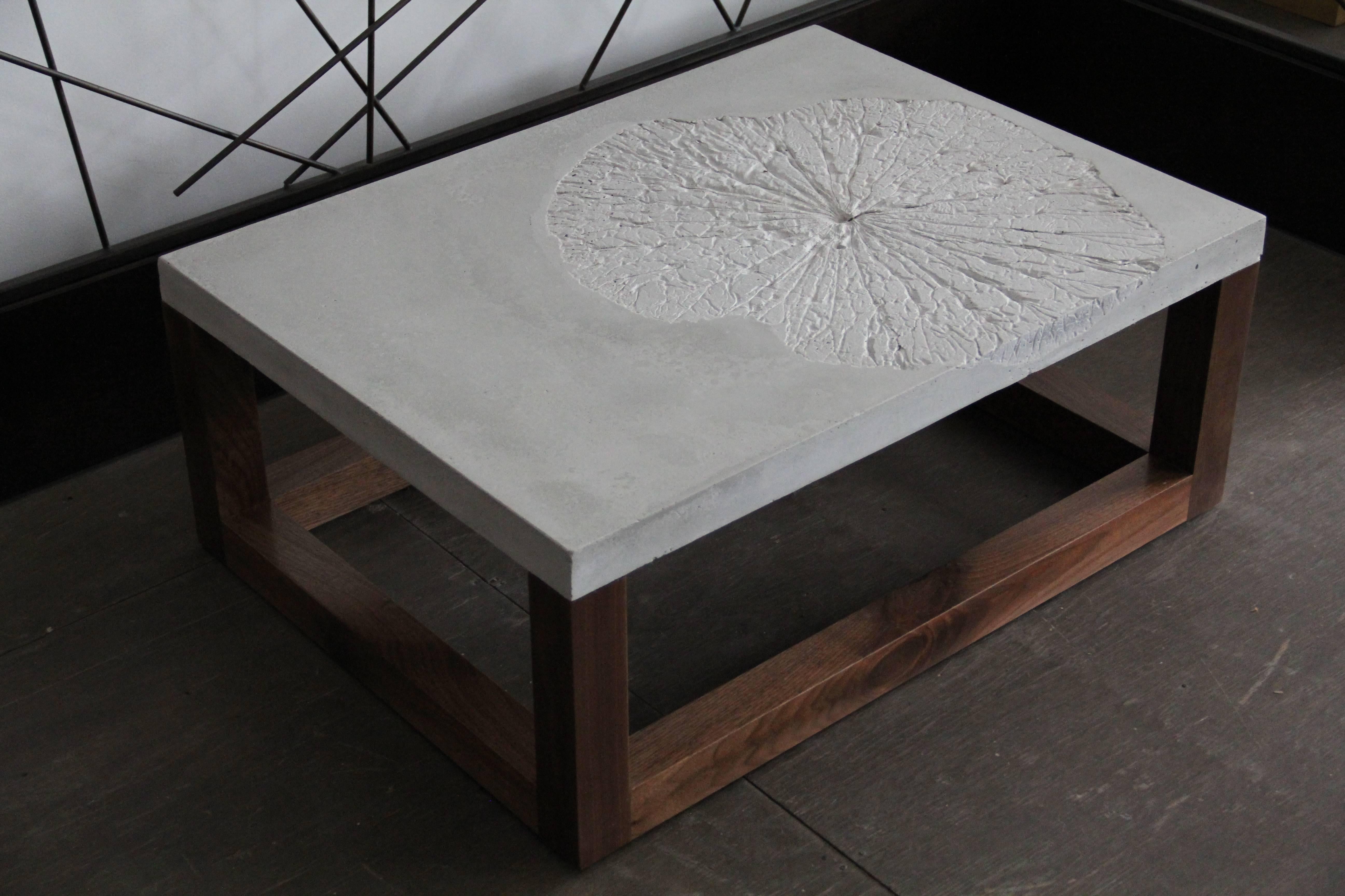 Lotus Leaf or Minimal Modern Concrete Coffee Table In New Condition For Sale In Brooklyn, NY