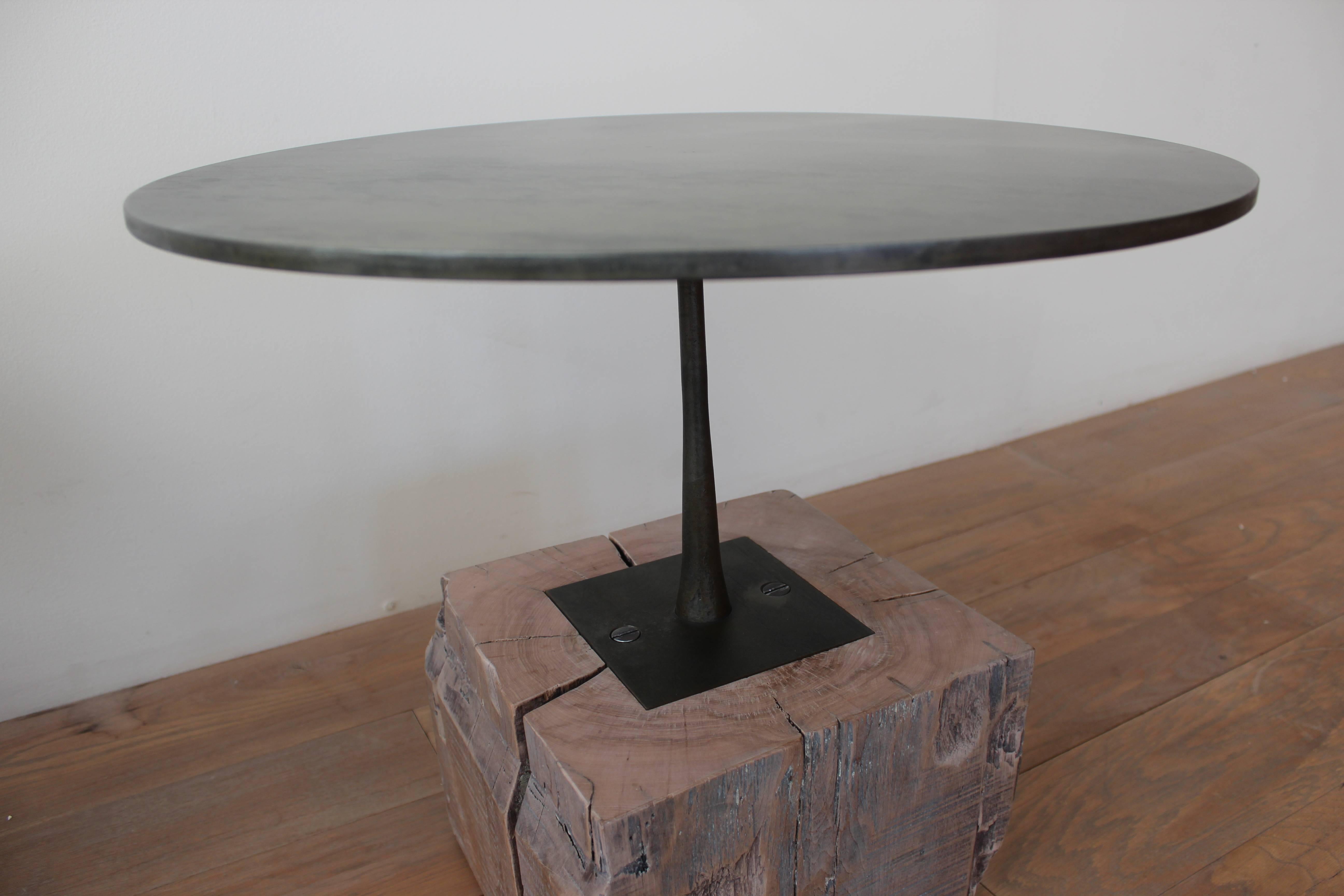 Kinoko Minimal Modern Bronzed Steel Side Table In New Condition For Sale In Brooklyn, NY