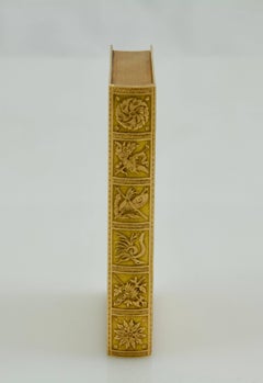 19th Century Gold Enamel Snuffbox in the Form of a Book by Petschler