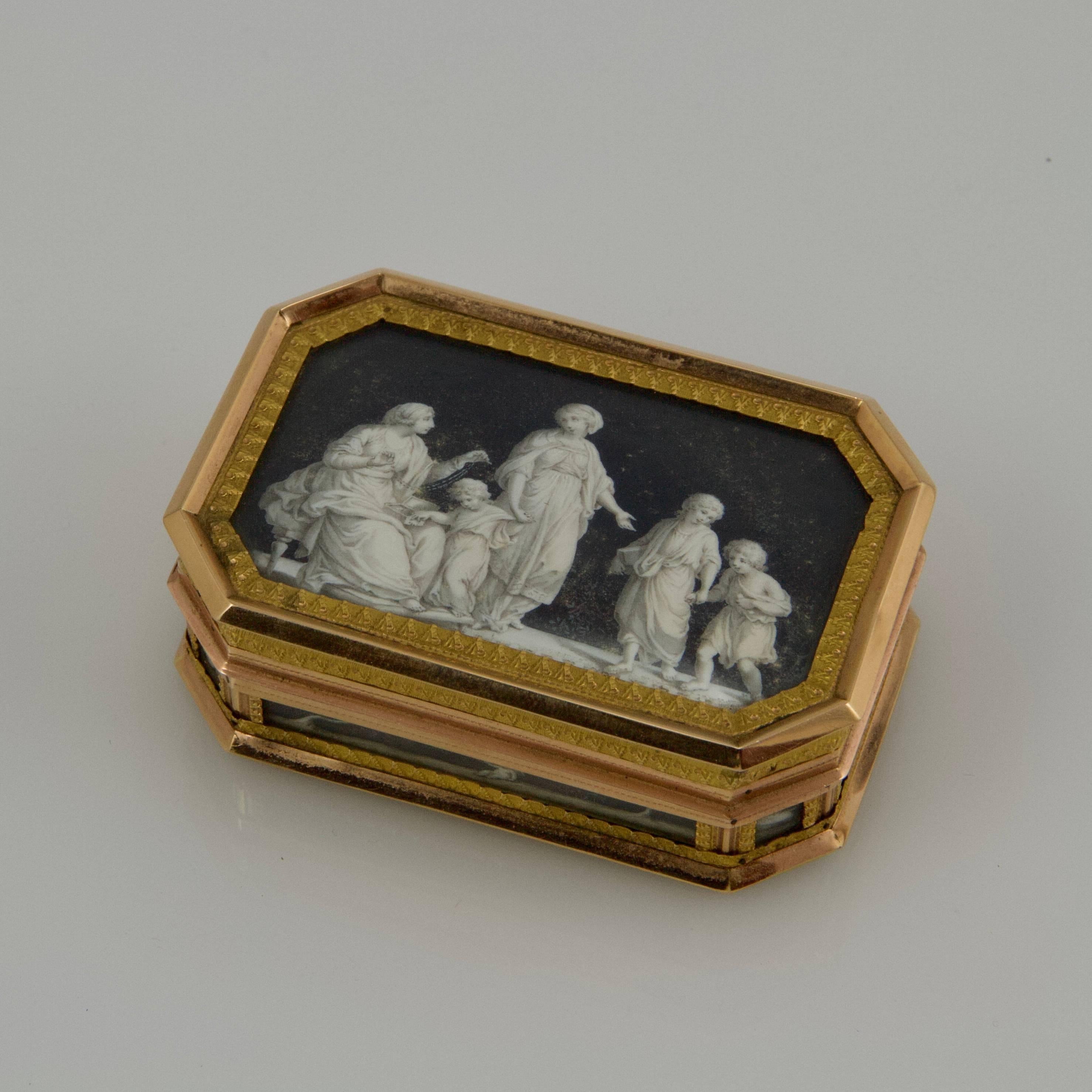 18th Century Miniatures Snuff Box in Its Original Fitted-Case in Galuchat 1