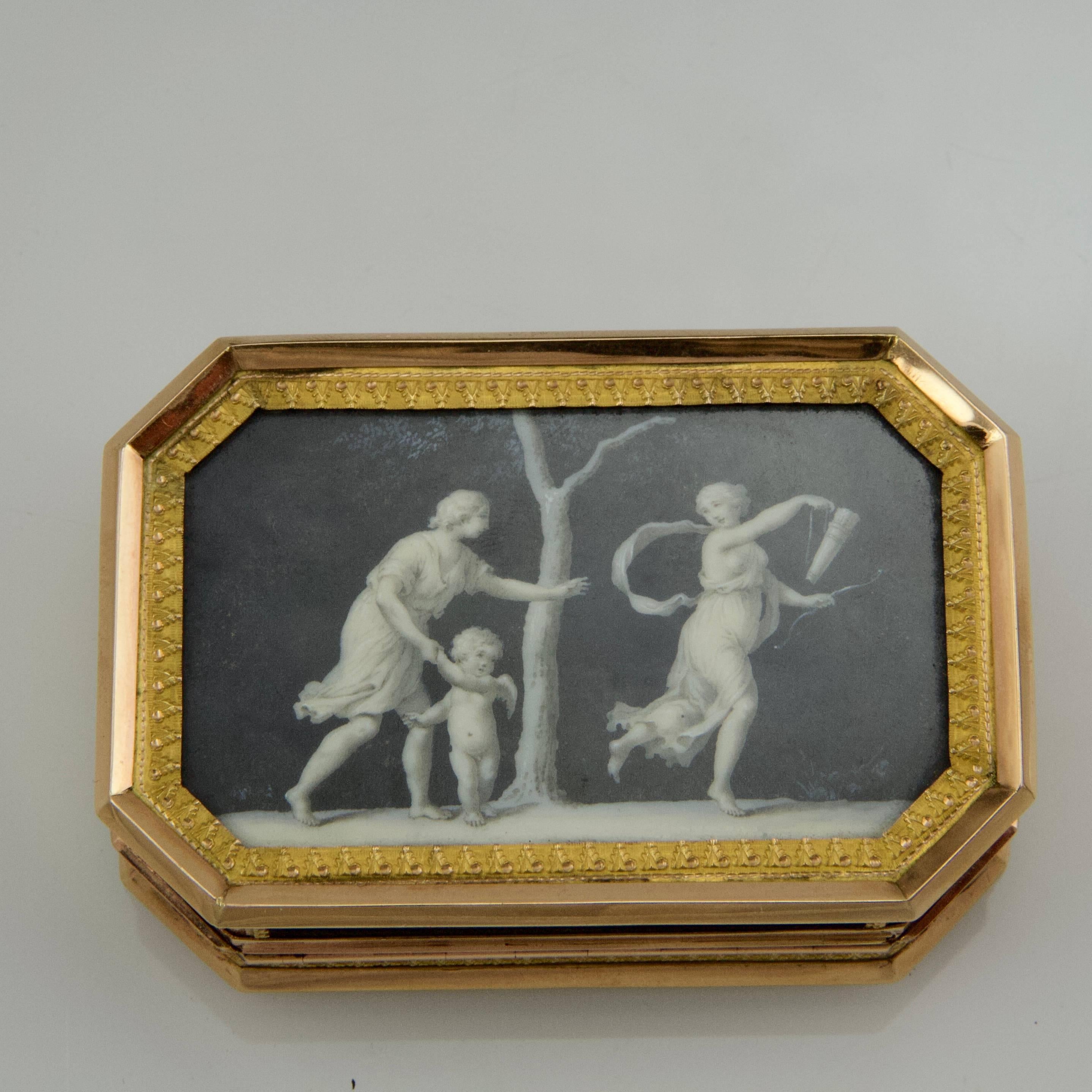 Gold 18th Century Miniatures Snuff Box in Its Original Fitted-Case in Galuchat