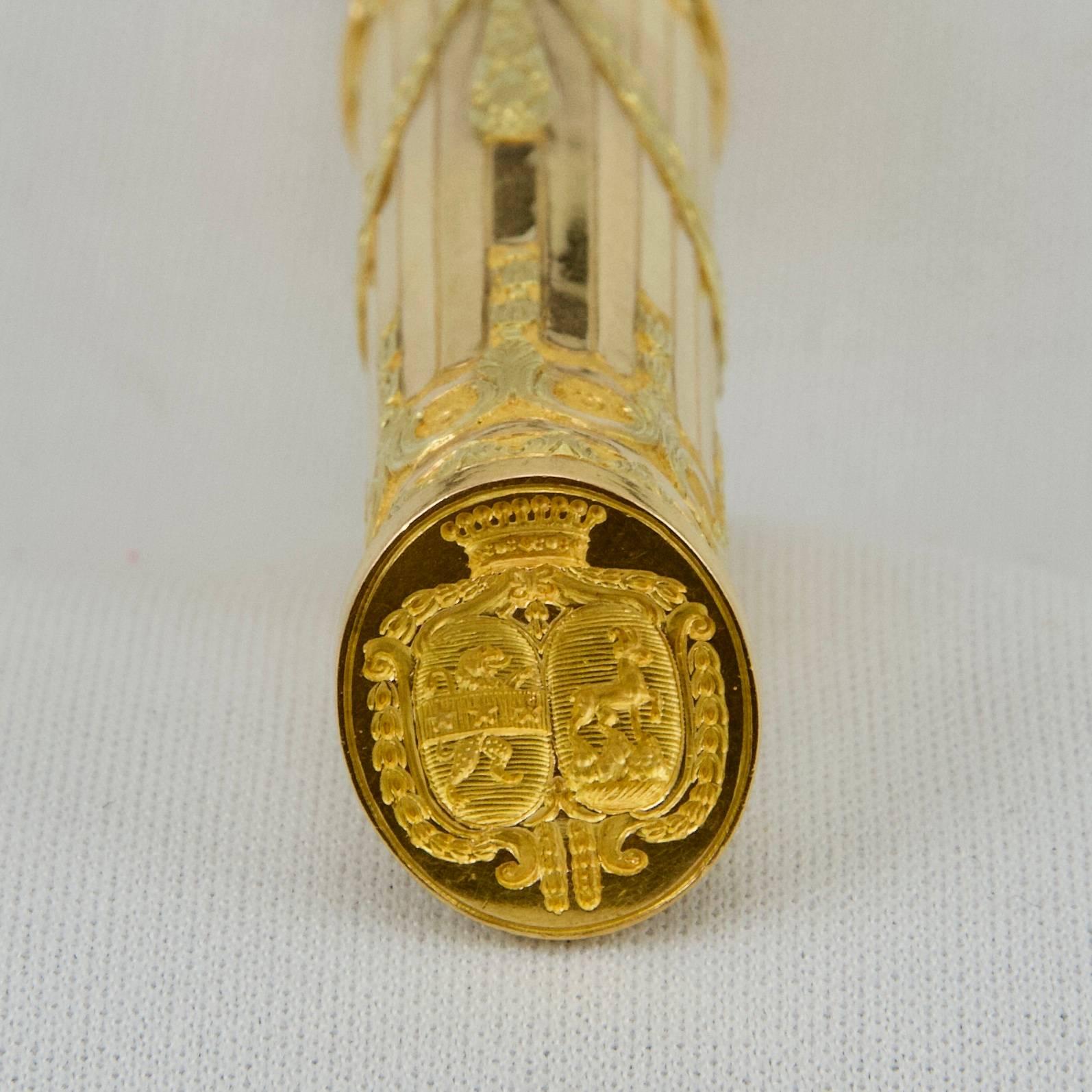 Antique 18th Century French Two-Colors Gold Sealing Wax Case, Paris, 1774-1780 For Sale 3