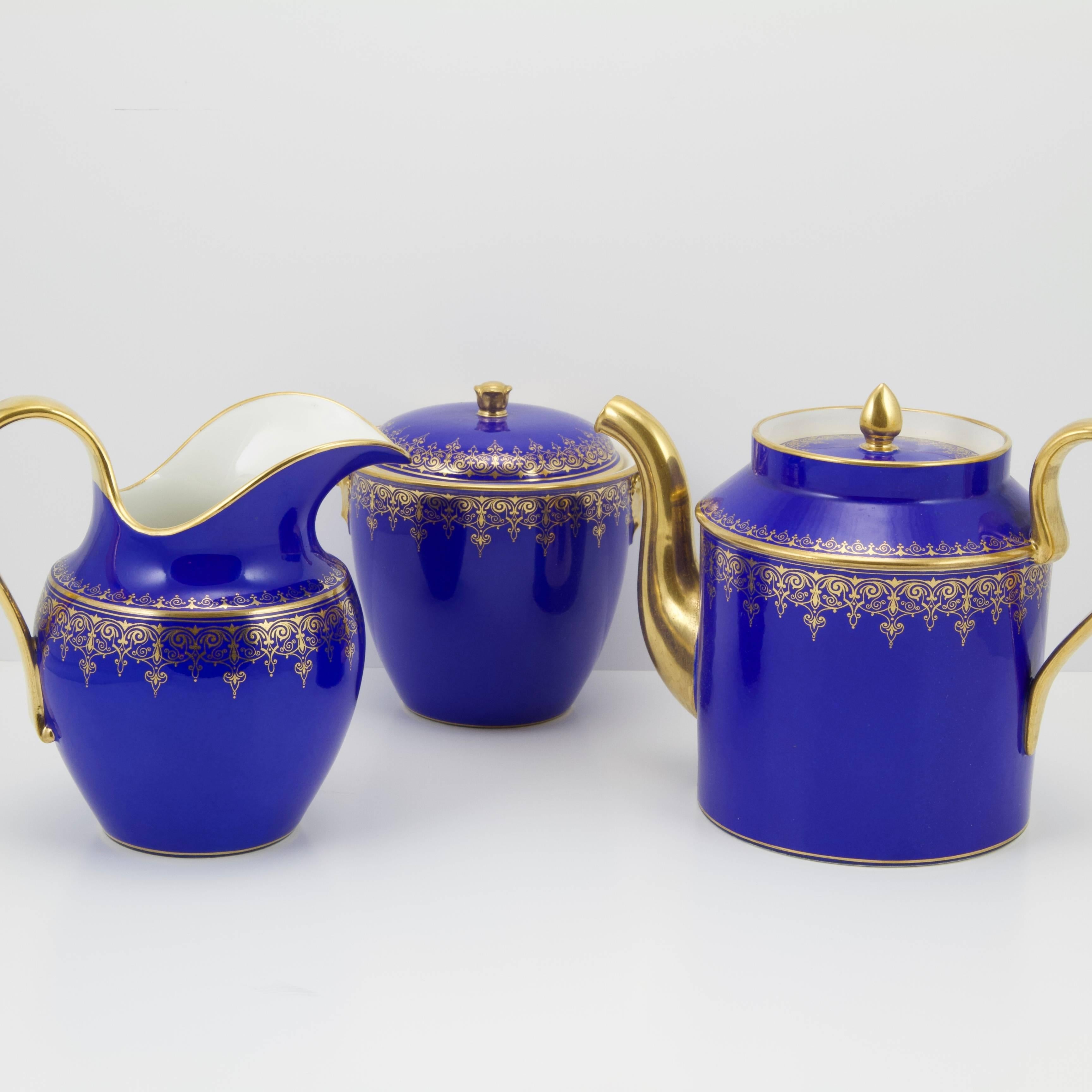 19th Century Imperial Porcelain Coffee Set For Sale 3