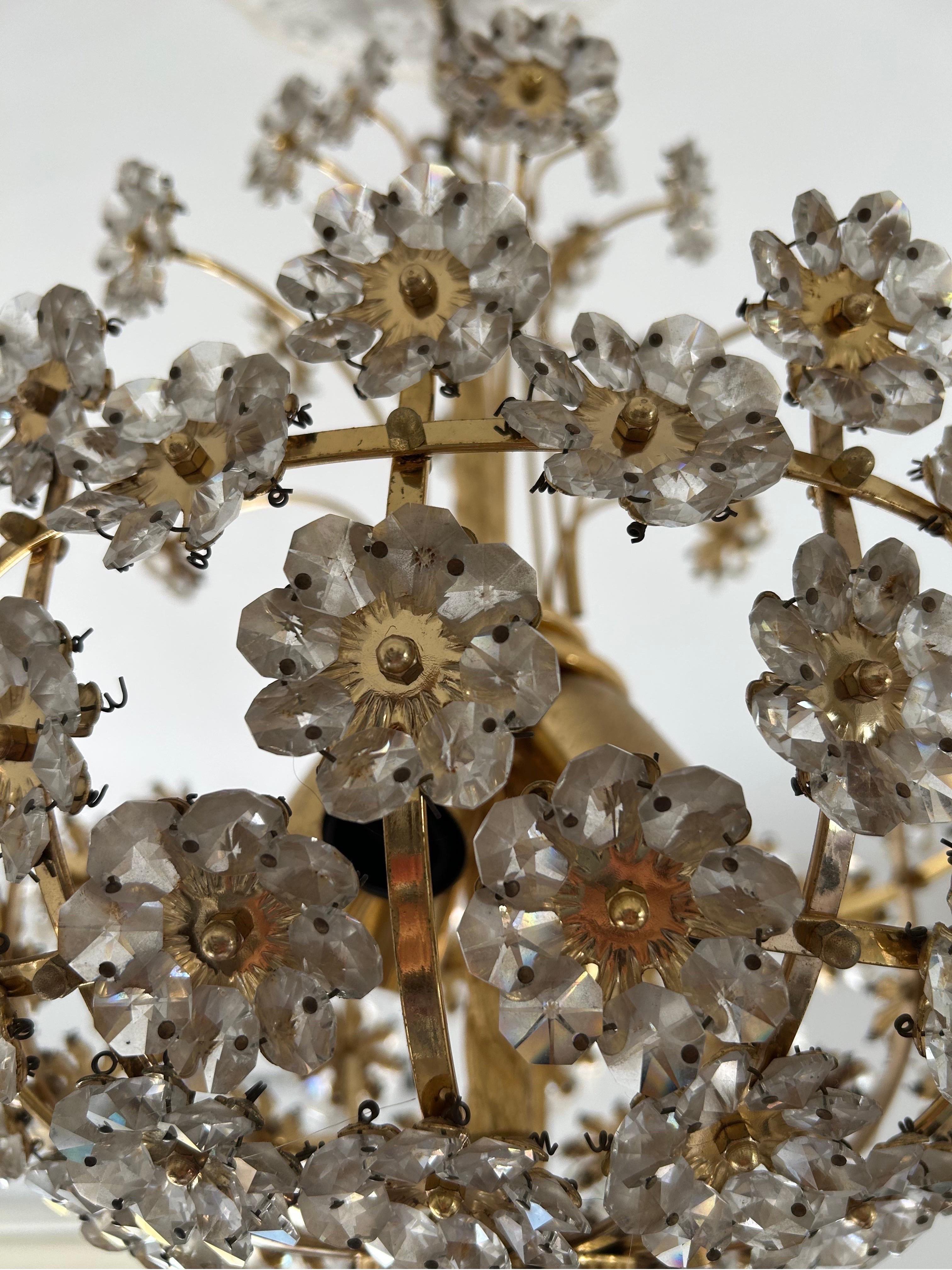 Sparkling Floreal Murano Chandelier, 1980's In Good Condition For Sale In Budapest, HU