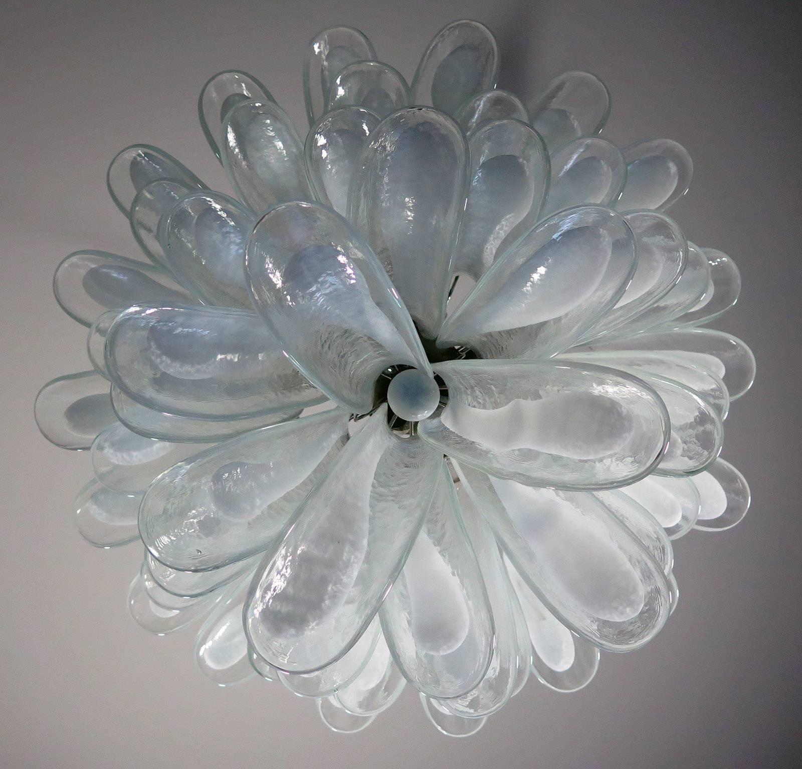 Italian Murano 52 White Petals Chandelier, Murano For Sale 1