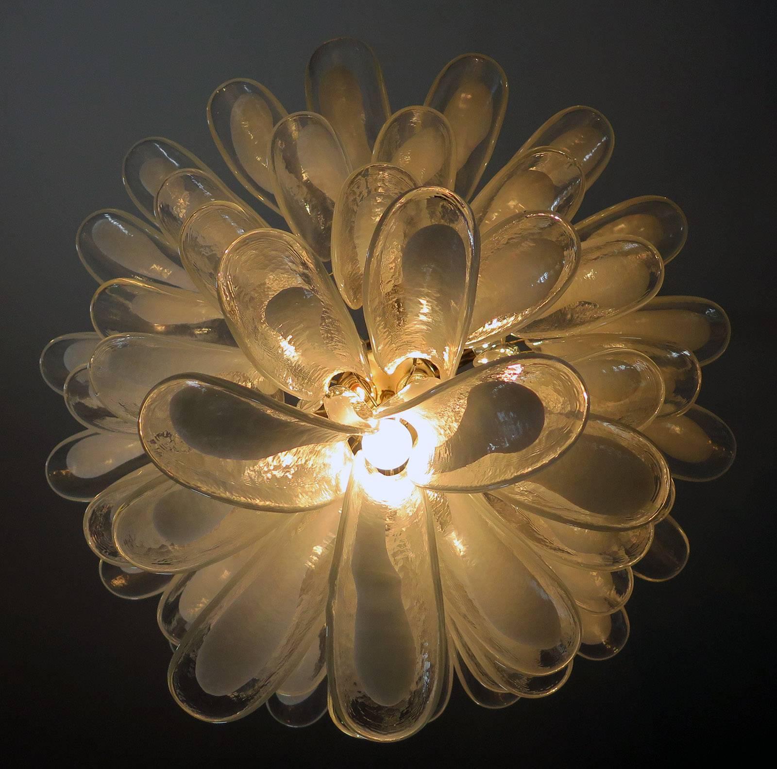 Italian Murano 52 White Petals Chandelier, Murano For Sale 3