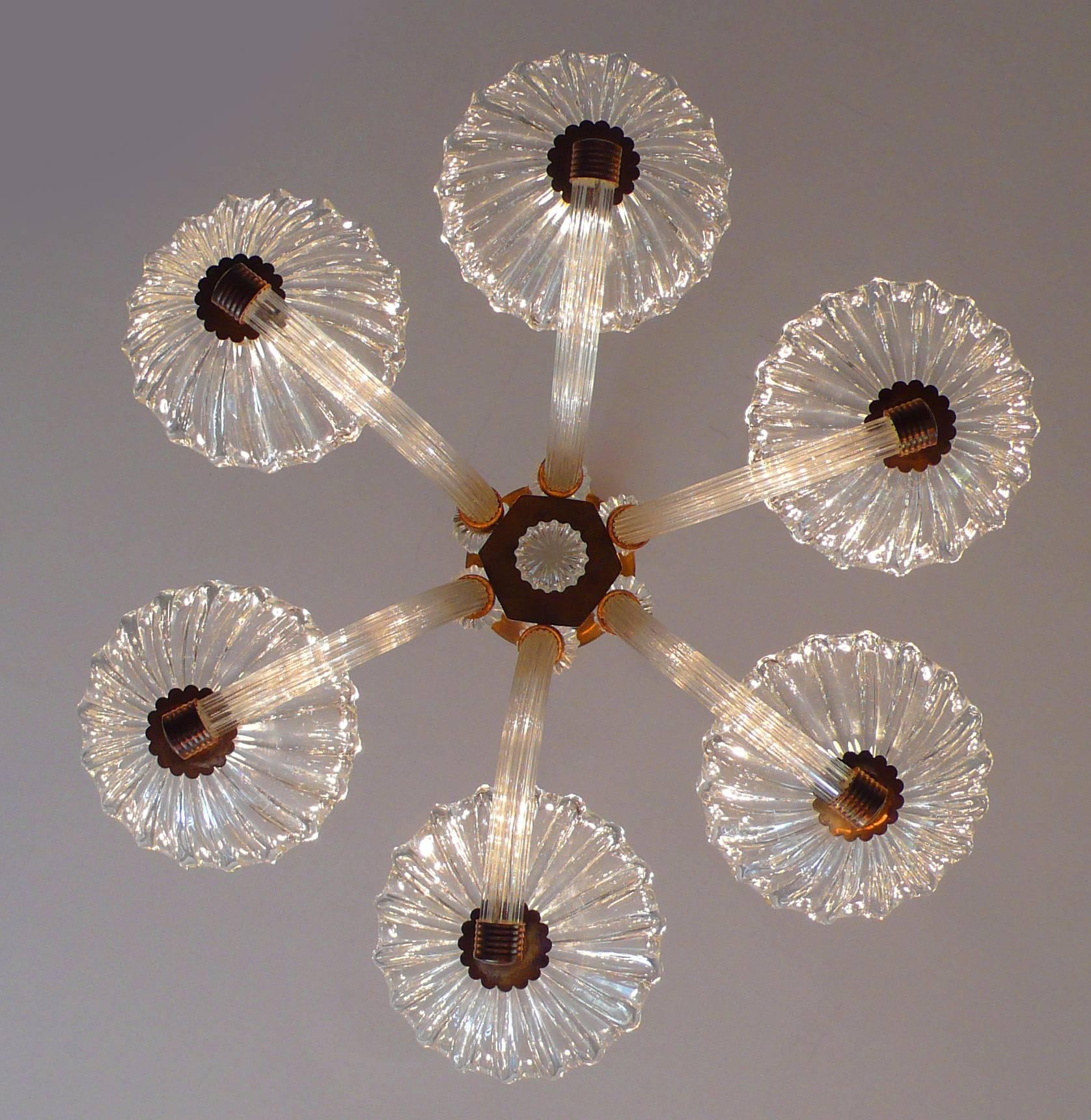 Extraordinary chandelier mid-20th century Art Deco by Ercole Barovier, Murano, 1940.