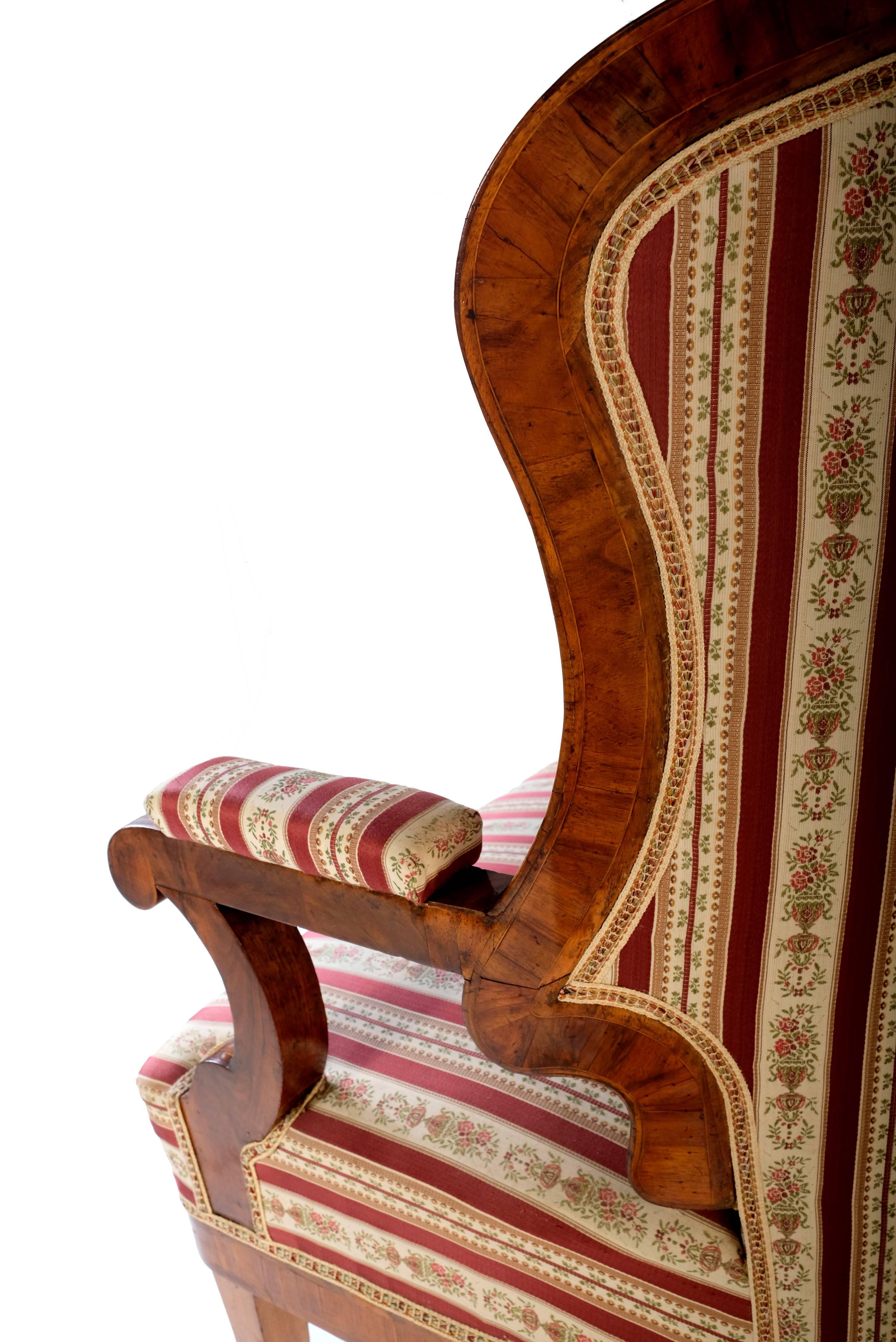 Sitzset aus Biedermeier, Sofa und zwei Sesseln, 1870er Jahre (Intarsie) im Angebot
