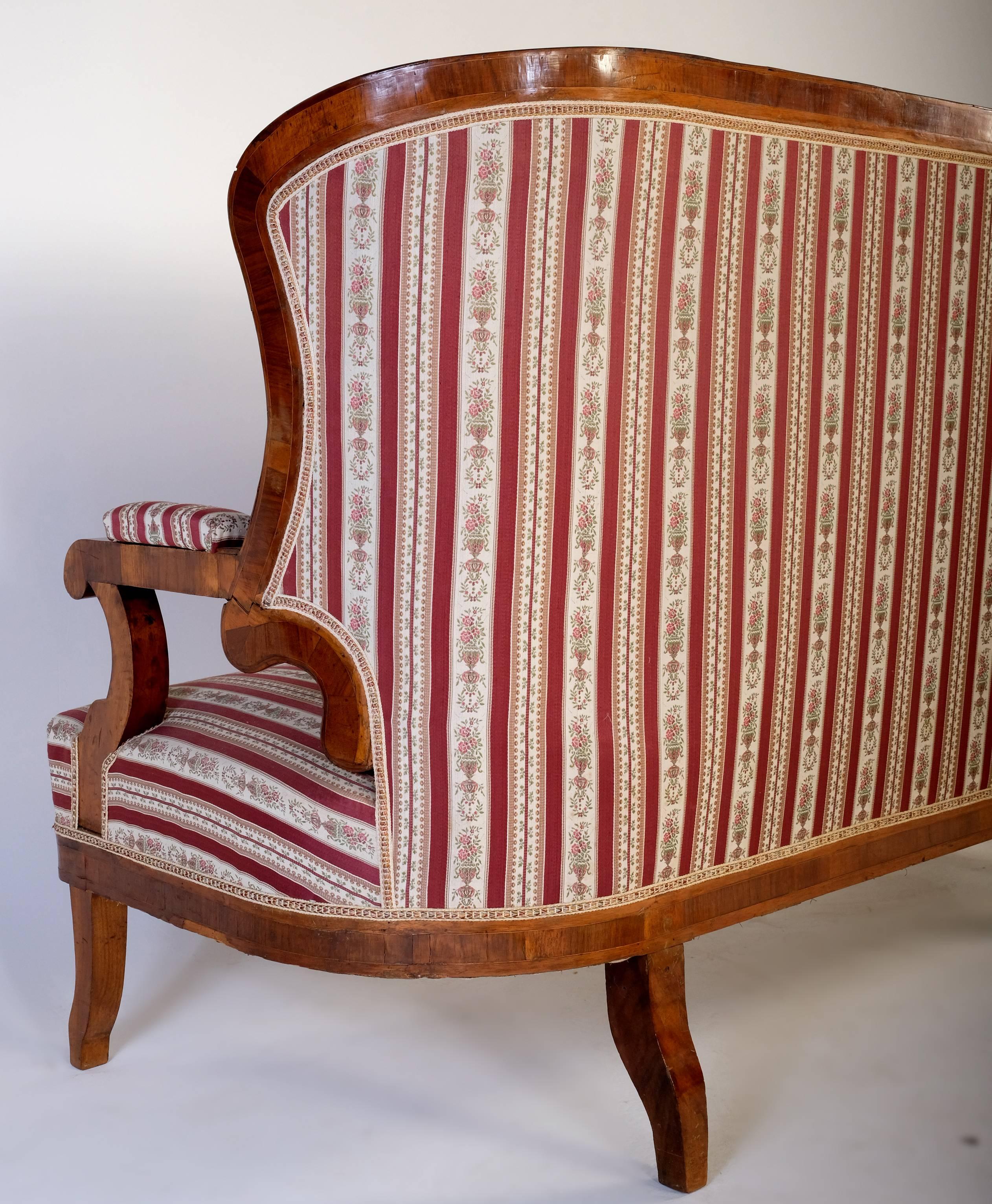 Sitzset aus Biedermeier, Sofa und zwei Sesseln, 1870er Jahre (Holz) im Angebot