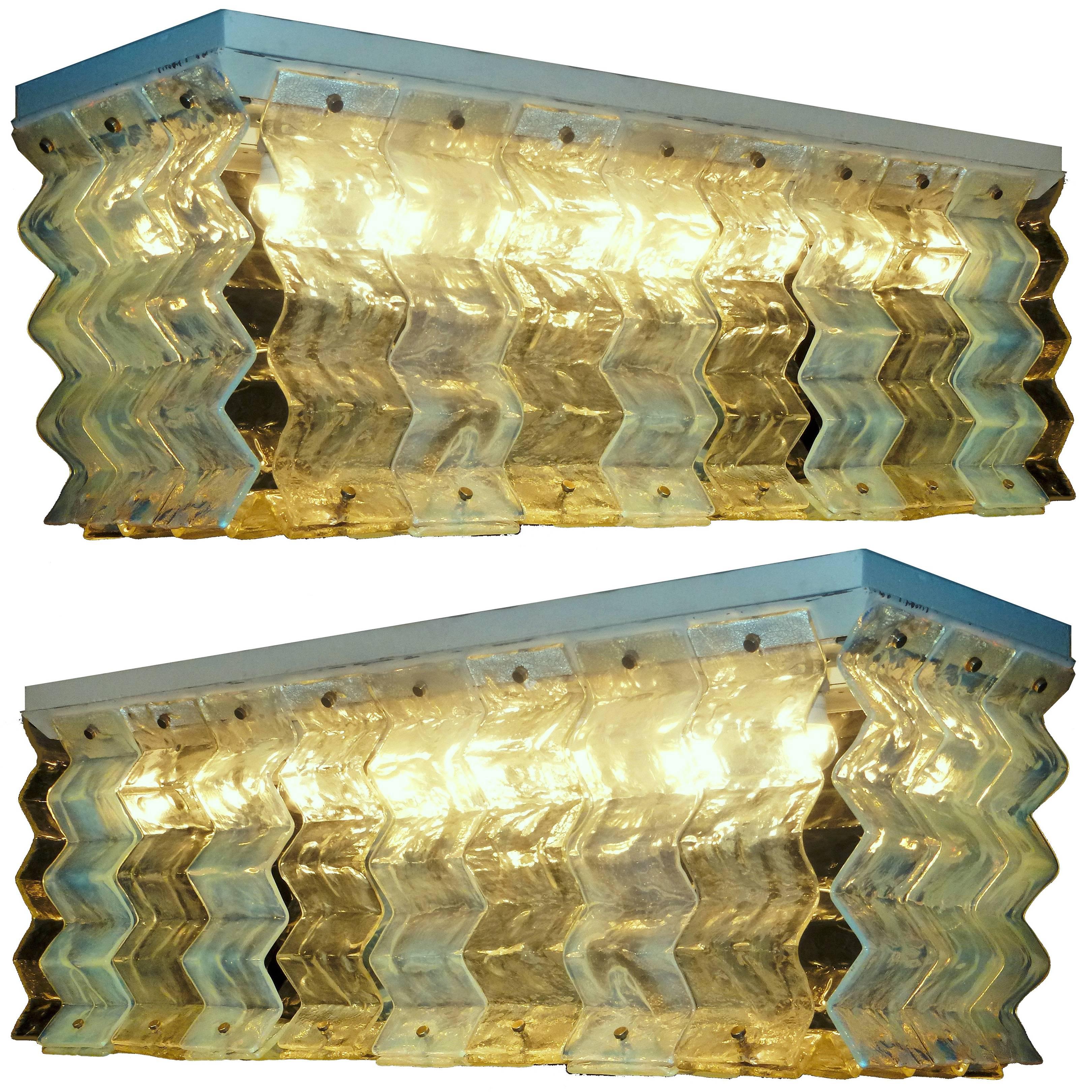 Coppia di lampade da soffitto di Carlo Nason per Mazzega, 1970 in vendita