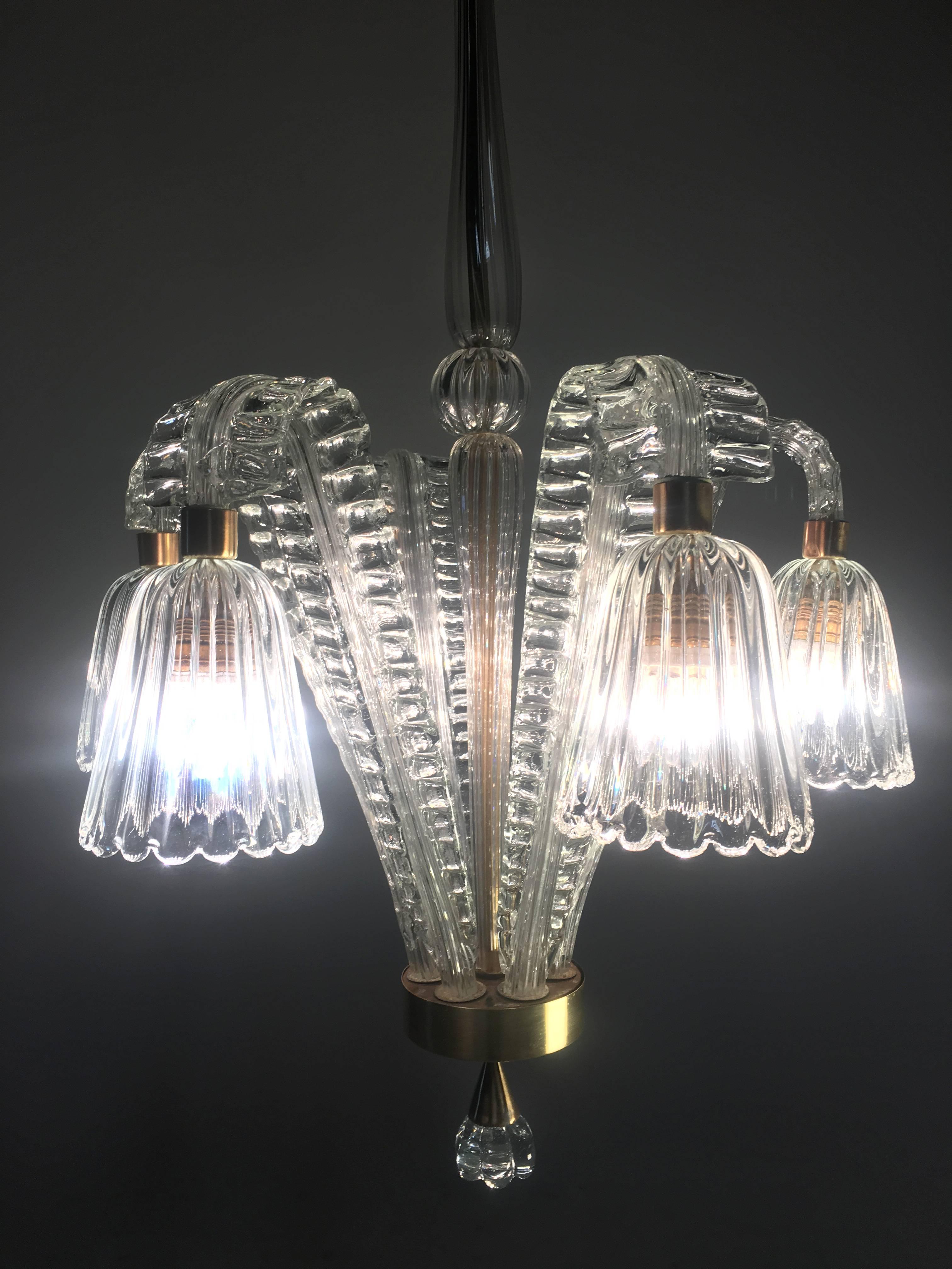 Amazing and elegant hand blown Murano chandelier by Ercole Barovier, circa 1940. From Private Collection Von Plant Baron.