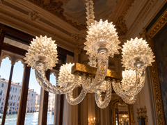 Lámpara de araña italiana de cristal de Murano «Rostrato» de Ercole Barovier, de mediados de siglo, década de 1940