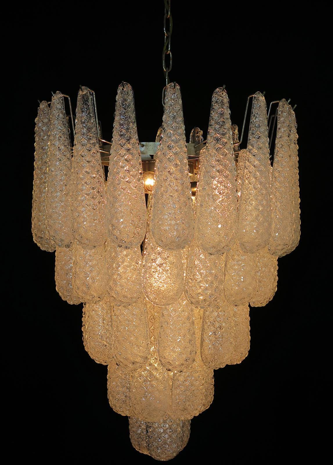 Italienischer Murano-Blütenblätter-Kronleuchter, Murano (Muranoglas) im Angebot