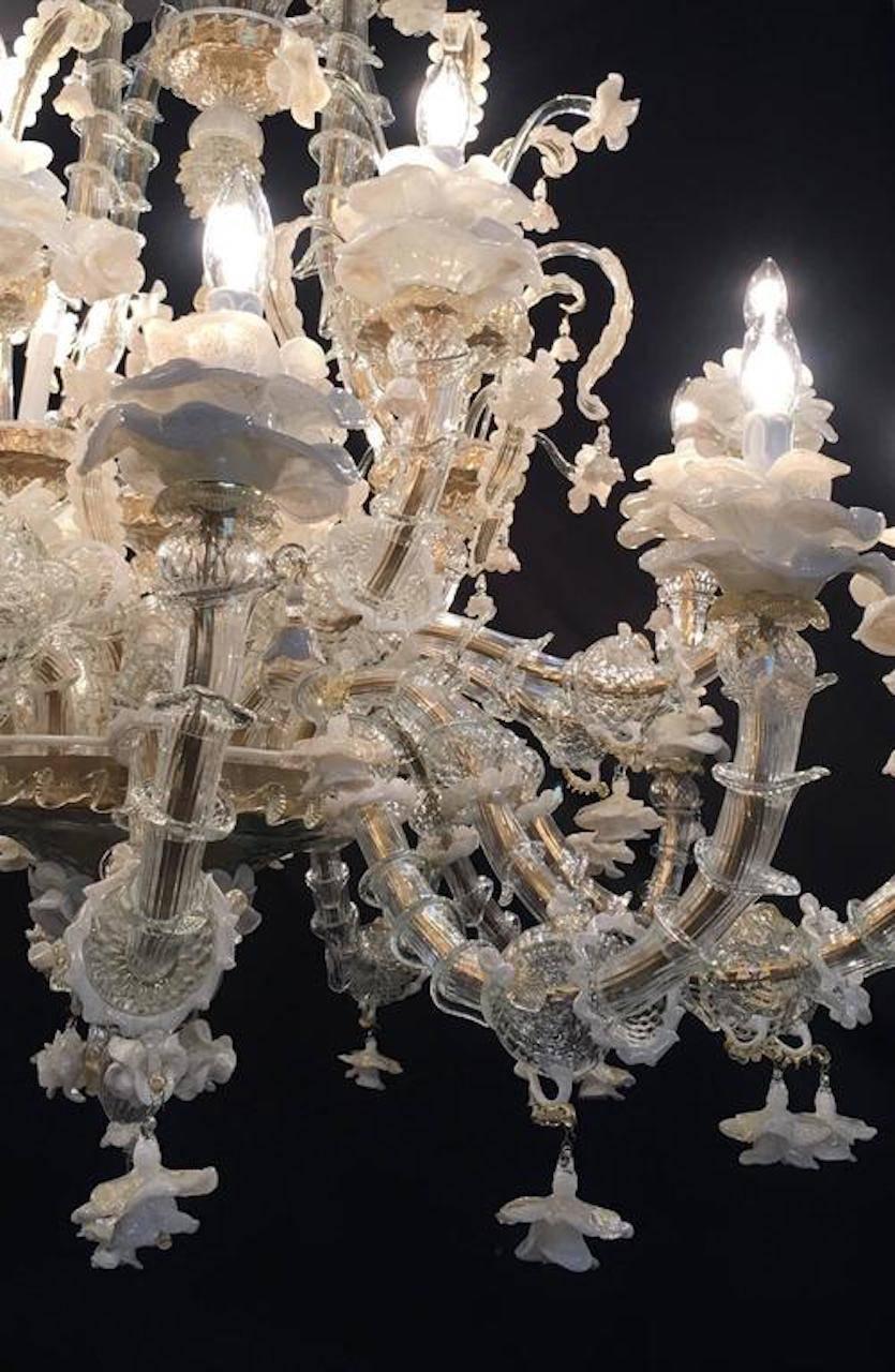 Sumptuous Murano Chandelier Glass Gold Inclusions, 1980s For Sale 4