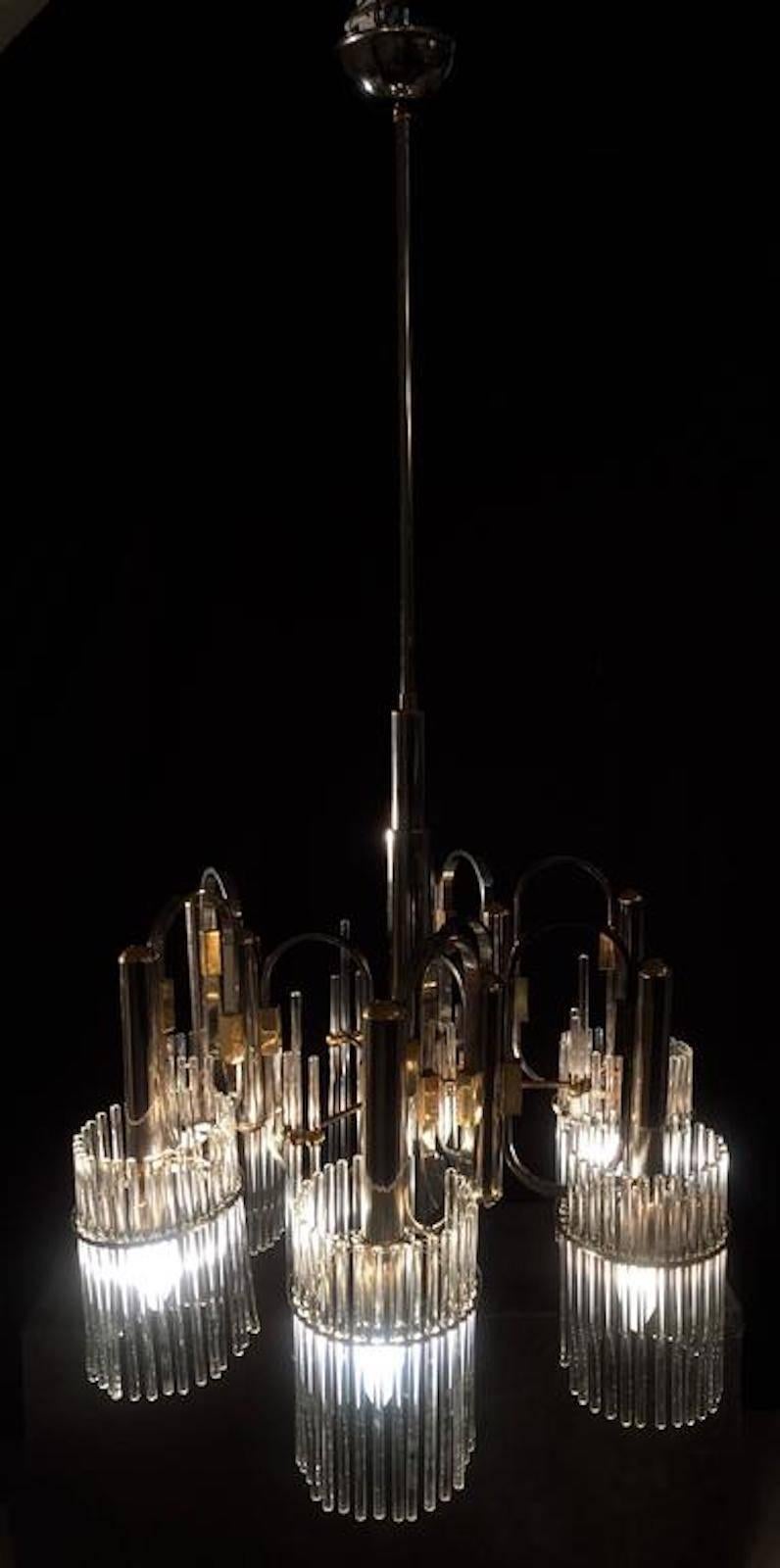 Luxurious Crystal and Brass Chandelier by Gaetano Sciolari, 1970s For Sale 3