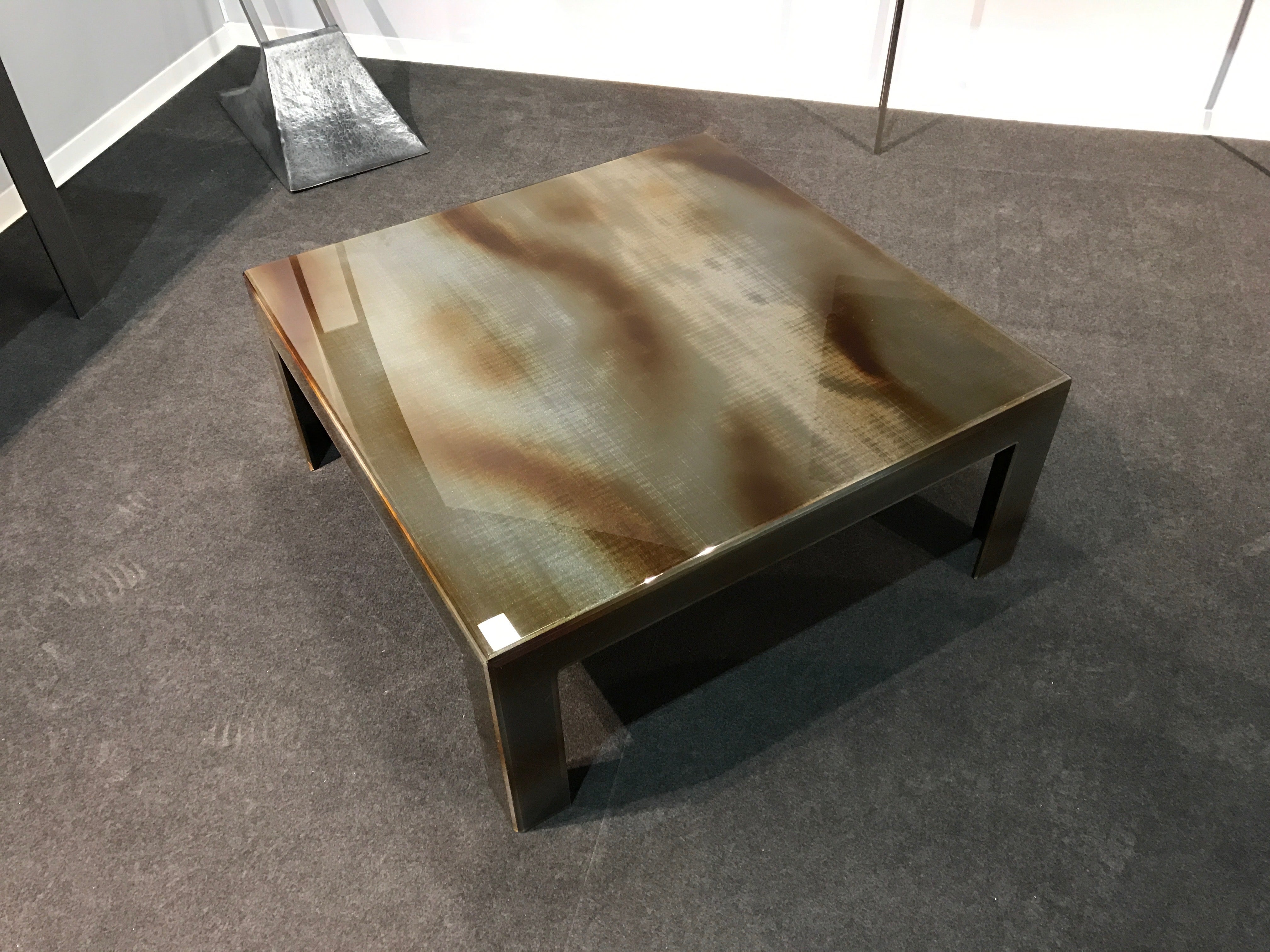 Modern Plexiglass Coffee Table With Flamed Black Metal Mesh Inlay Modern Plexiglass Coffee Table With Flamed Black Metal Mesh Inlay