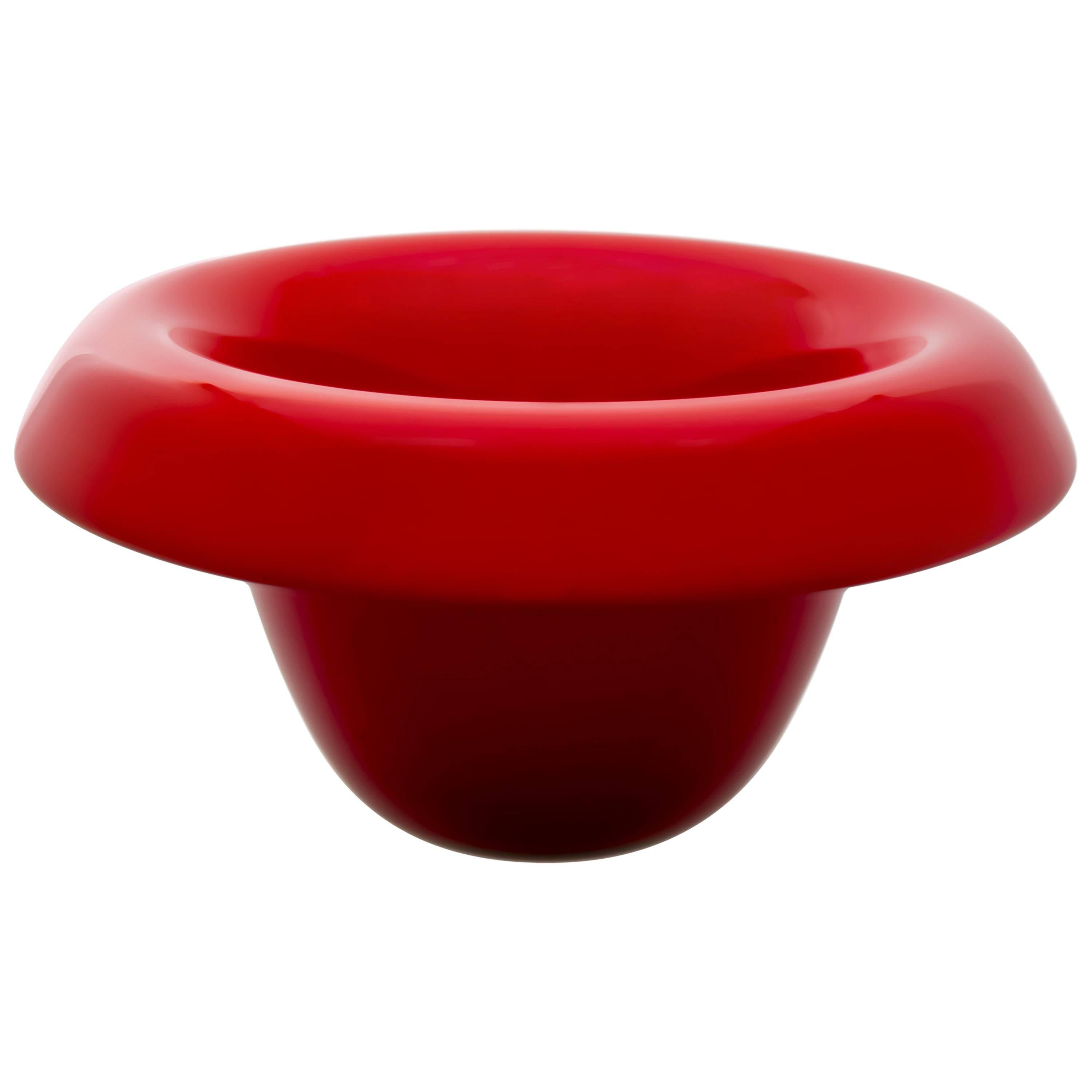 Folded lip bowl designed by Caleb Siemon, made in California by Siemon & Salazar.
These works are a departure from the careful shapes of the banded vessels. They are reminiscent of another era and play with the reflective and malleable qualities of