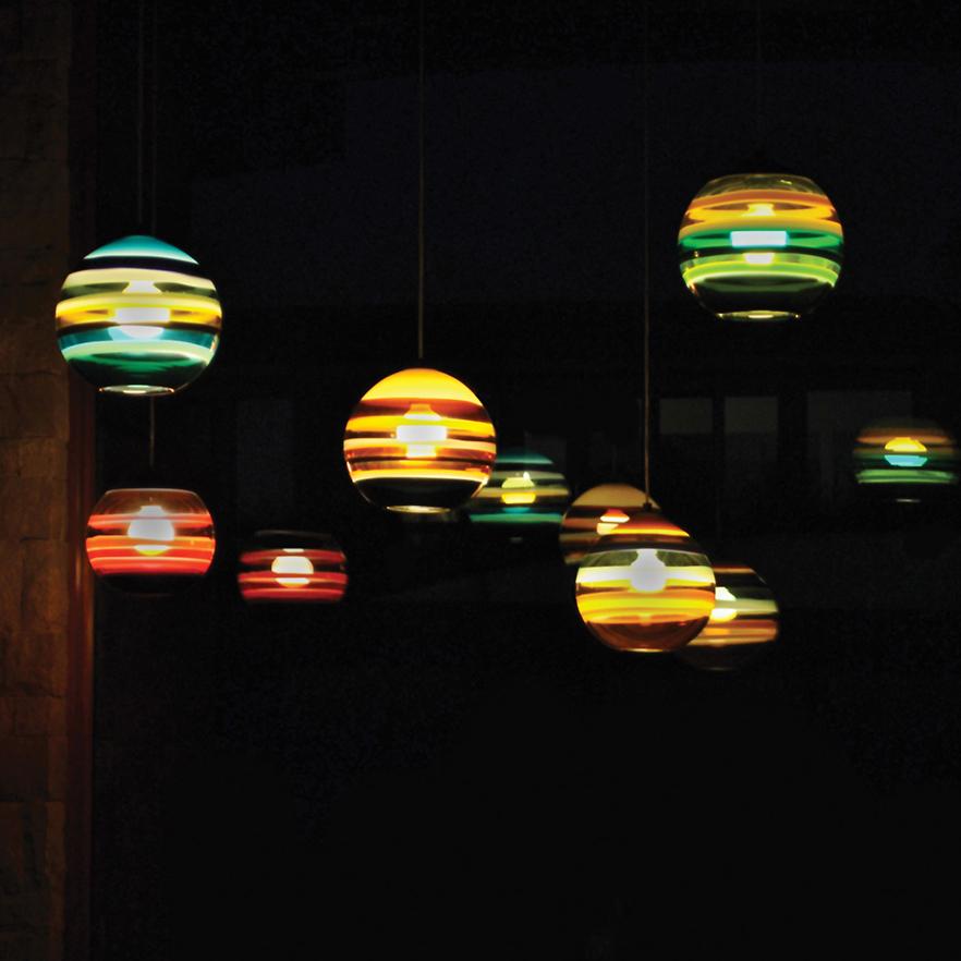 XXIe siècle et contemporain Lampe à suspension canneberge, verre soufflé à la main, fabriquée sur commande en vente