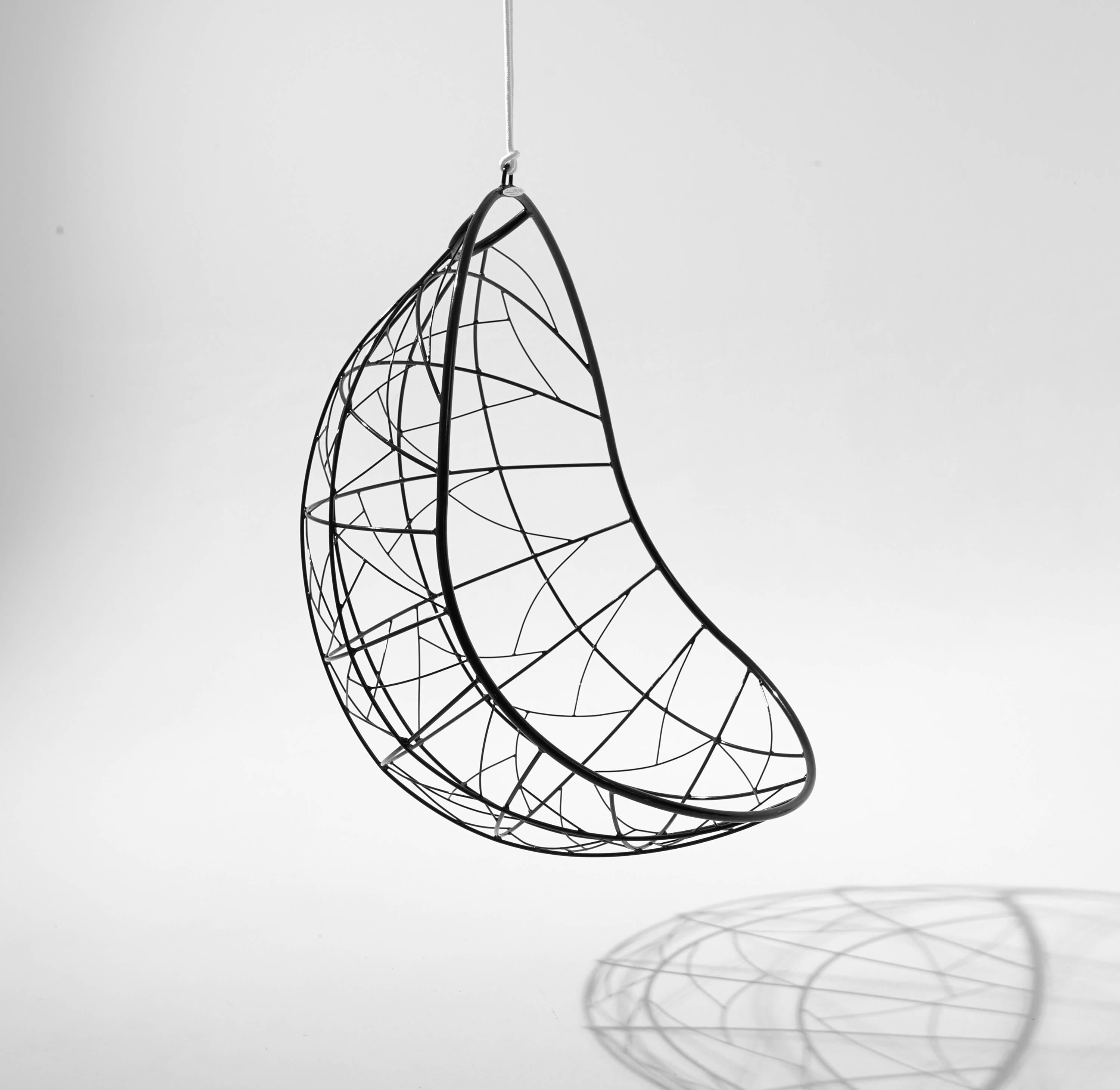 The Nest Egg hanging swing chair is inspired from the organic forms in bird nests and has a natural egg shape. The pattern detail is reminiscent of tree branches that intersect, grasses that are intertwined, the veins in dragonfly wings, veins in