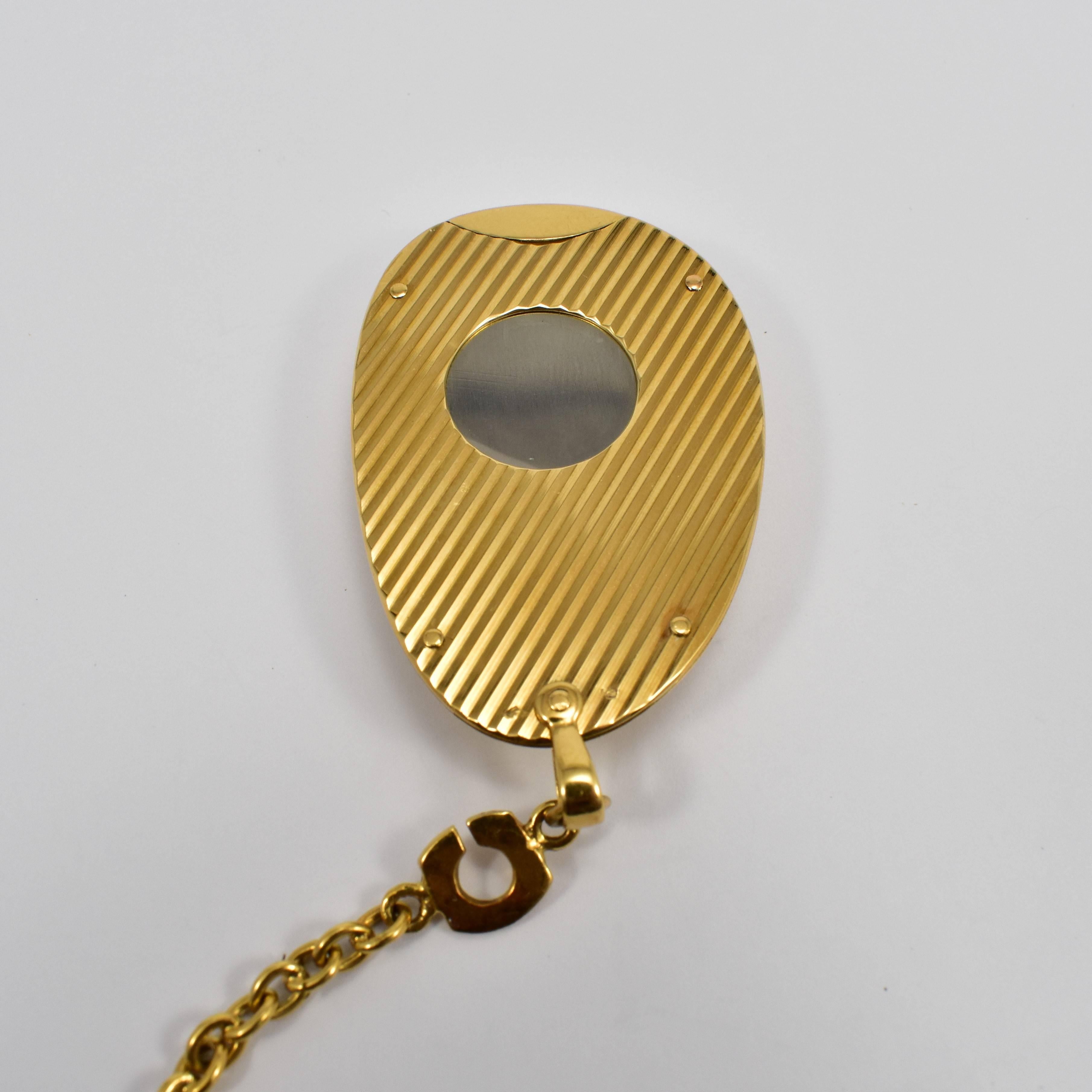 Eloi Gold Cigar Cutter 'Tested 18 Karat' with Keychain, circa 1960 In Excellent Condition For Sale In London, GB