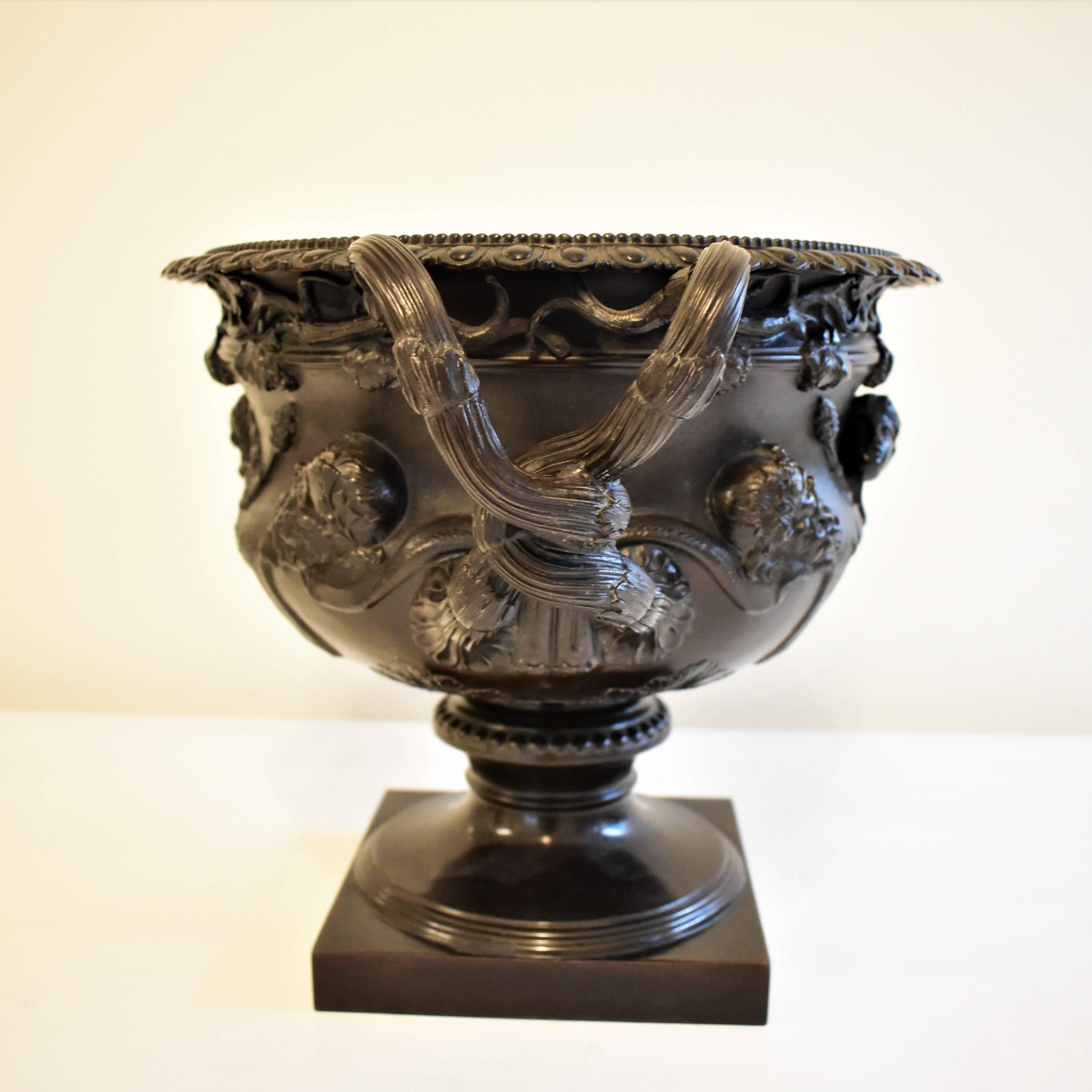 19th Century Large Warwick Vase in Bronze, Grand Tour For Sale