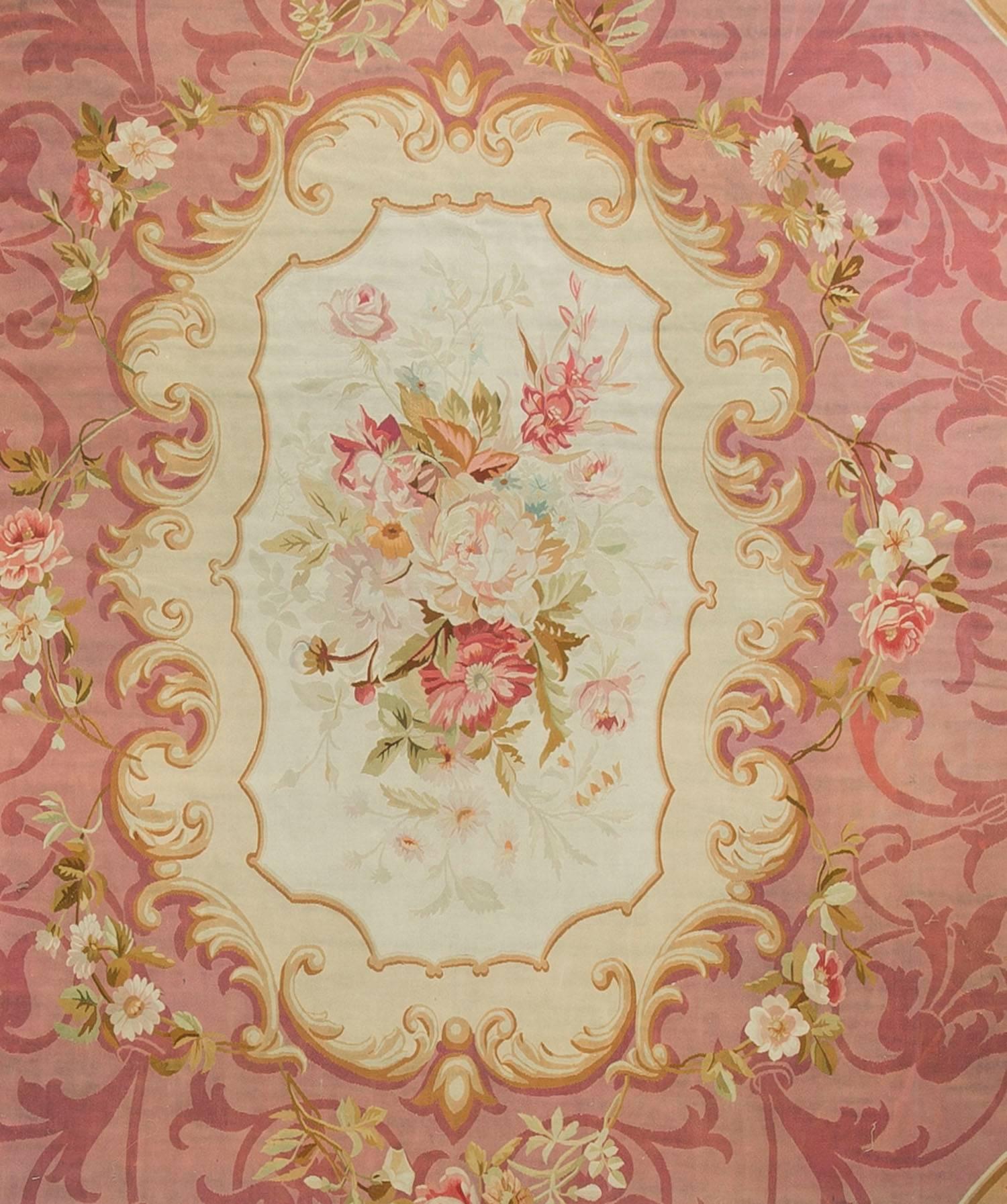 Large Square Antique French Aubusson, circa 1890 19'7 x 20'9 In Excellent Condition For Sale In Secaucus, NJ