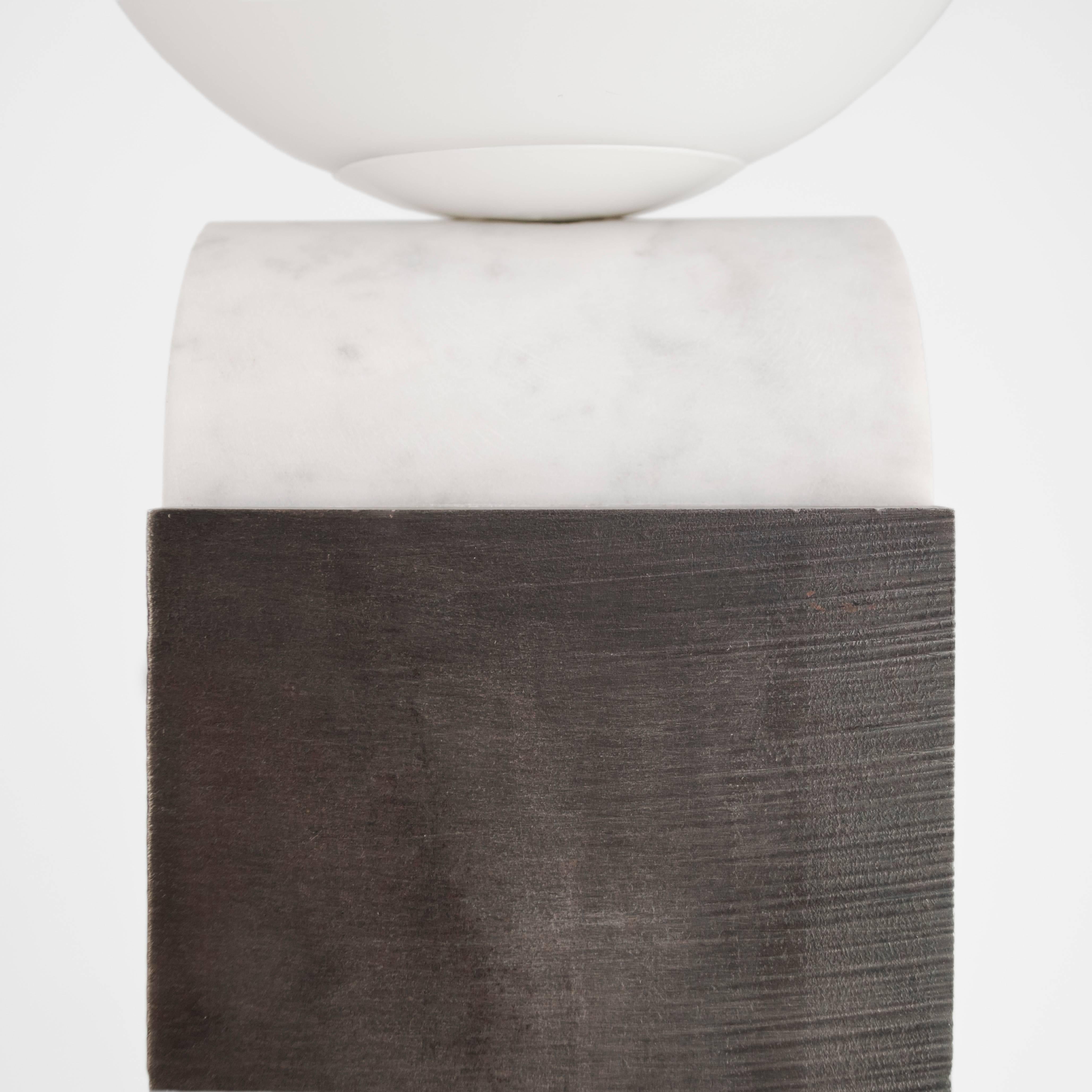 Patinated Contemporary Monument Table Lamp Circle in Carrara Marble, Solid Steel and Glass For Sale