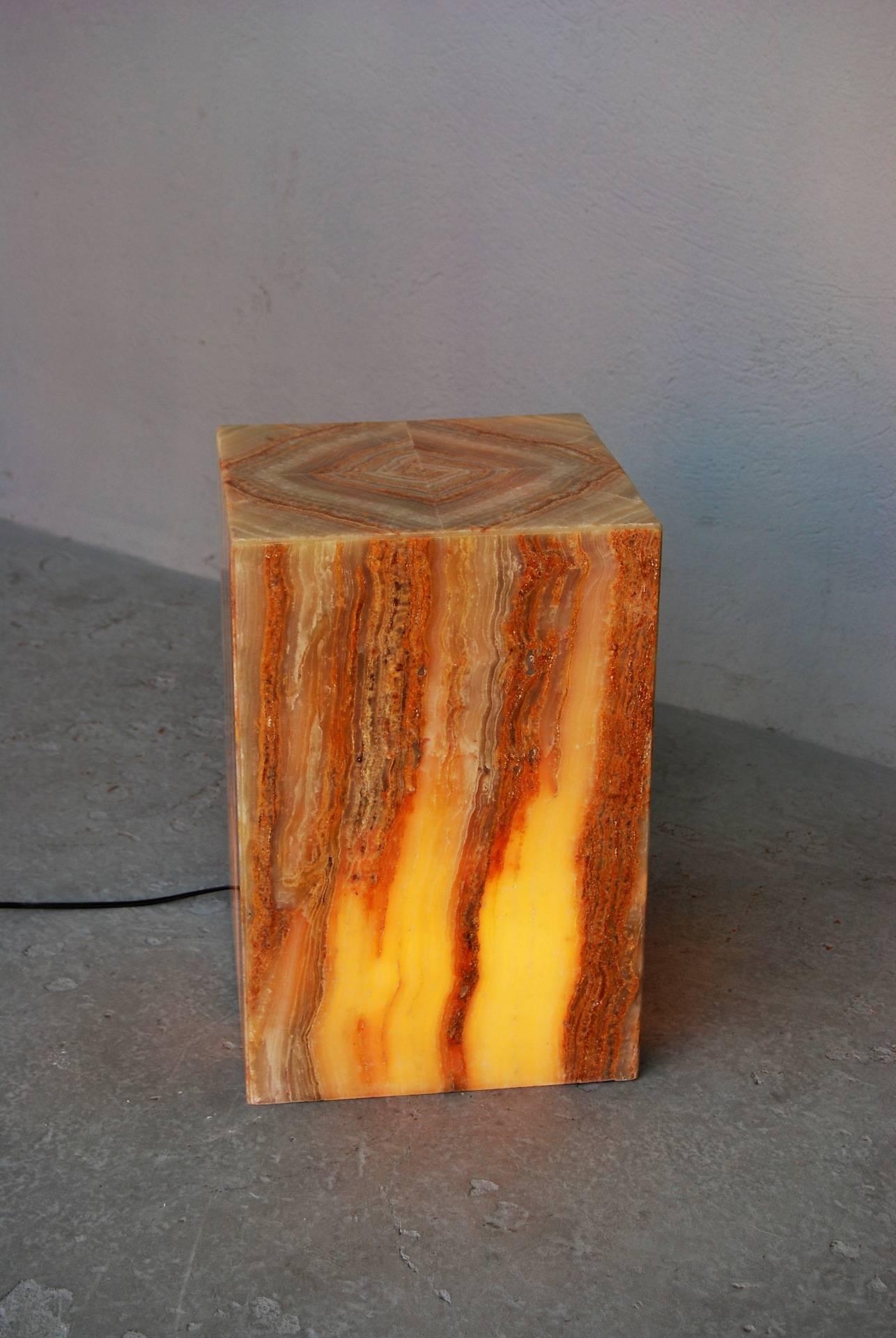 French Pair of Mid-Century Modern Onyx Cube Lights For Sale