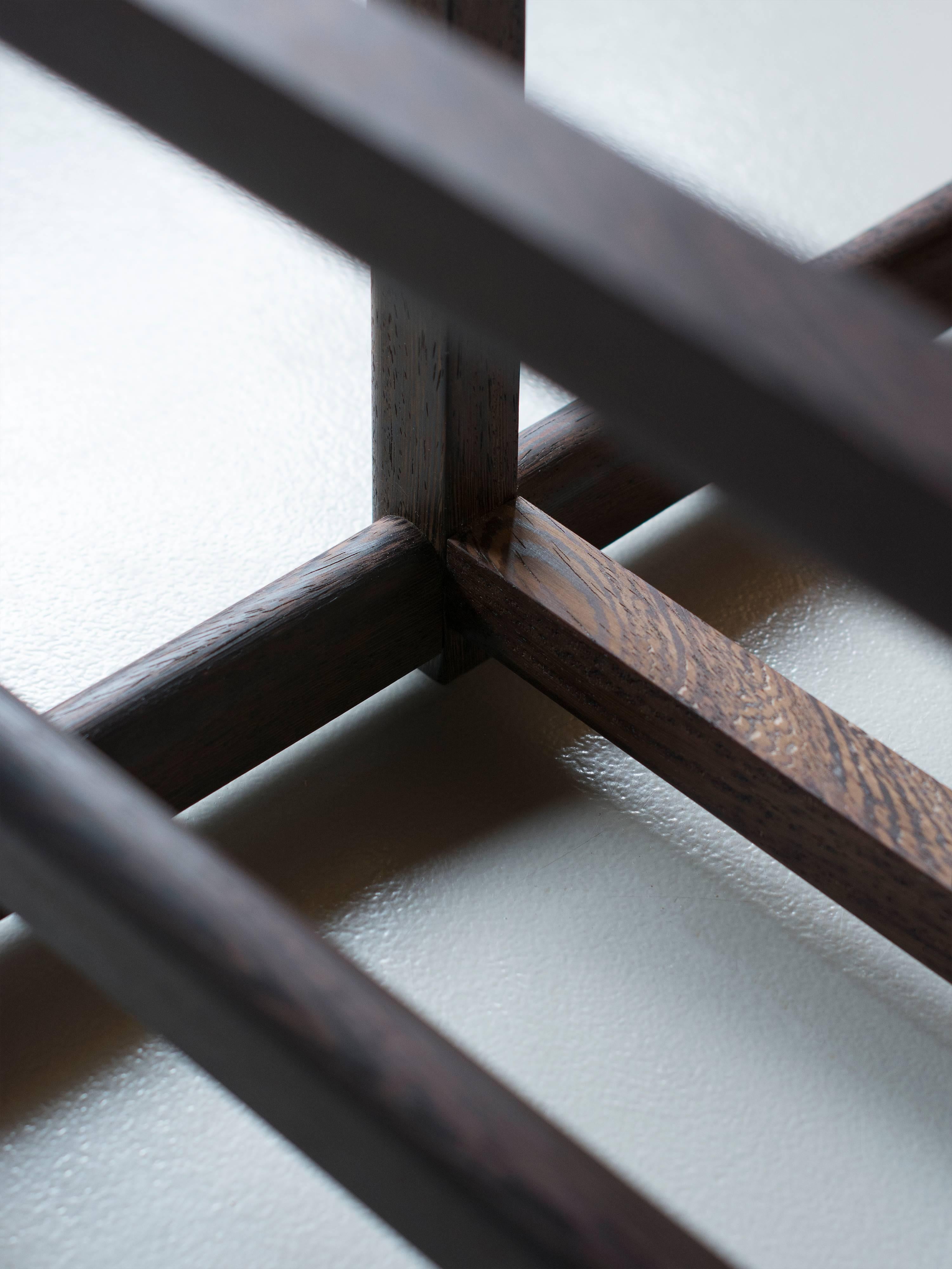 Scandinave moderne Tabouret ou assise moderne fabriqué à la main en bois dur à griffes par DUVALD en vente