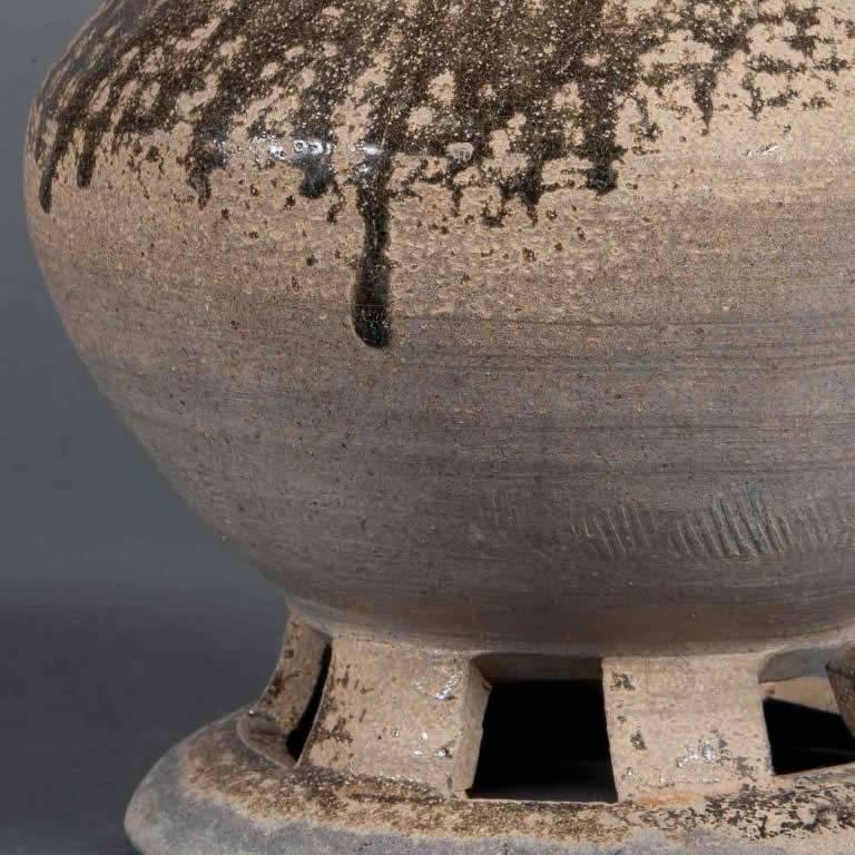 Korean Earthenware Stand Korea 5th Century Silla Kingdom Century Vase Urn For Sale