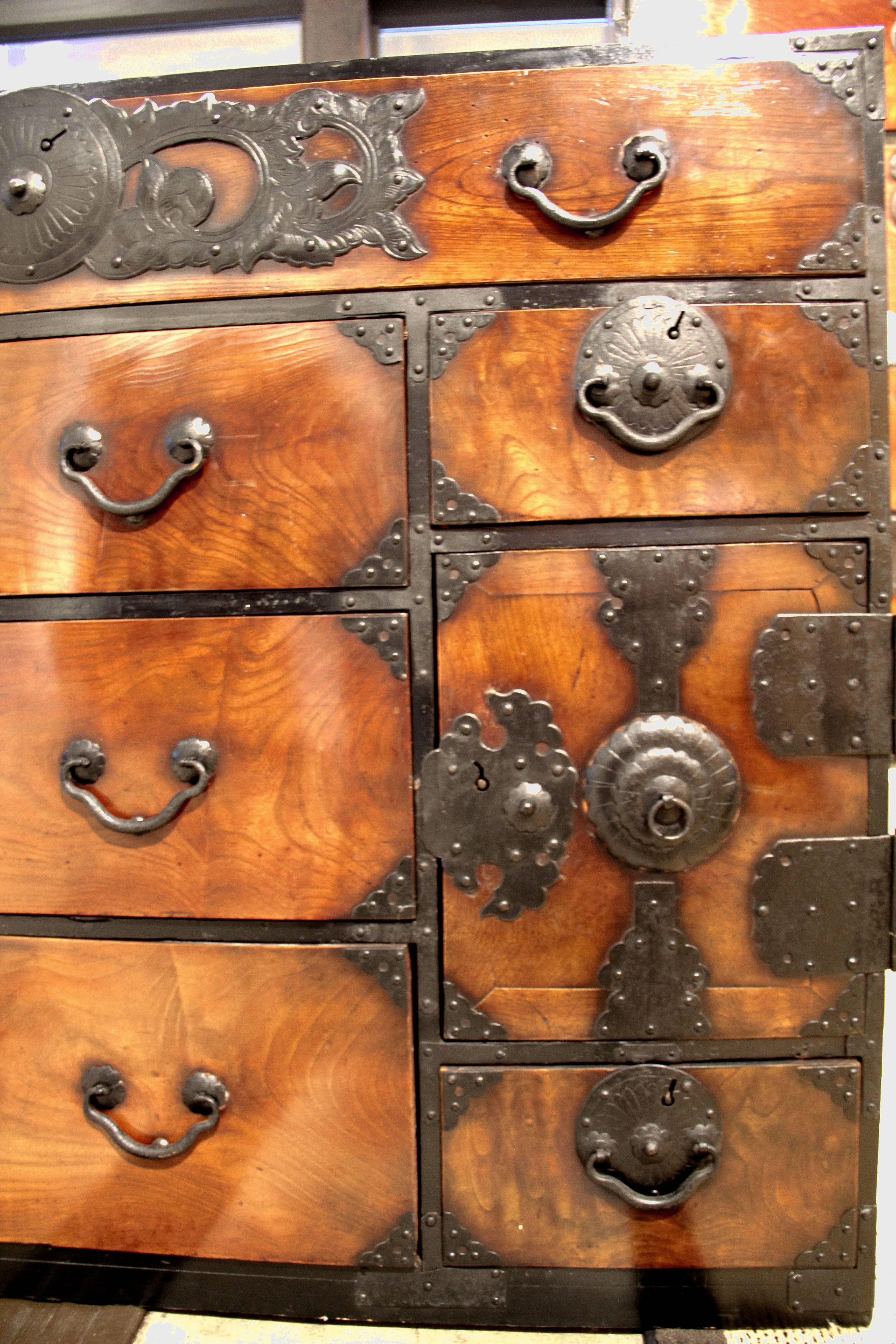 19th Century Cedar Keyaki Chest Japanese Meiji Tansu Dresser Storage Drawers For Sale