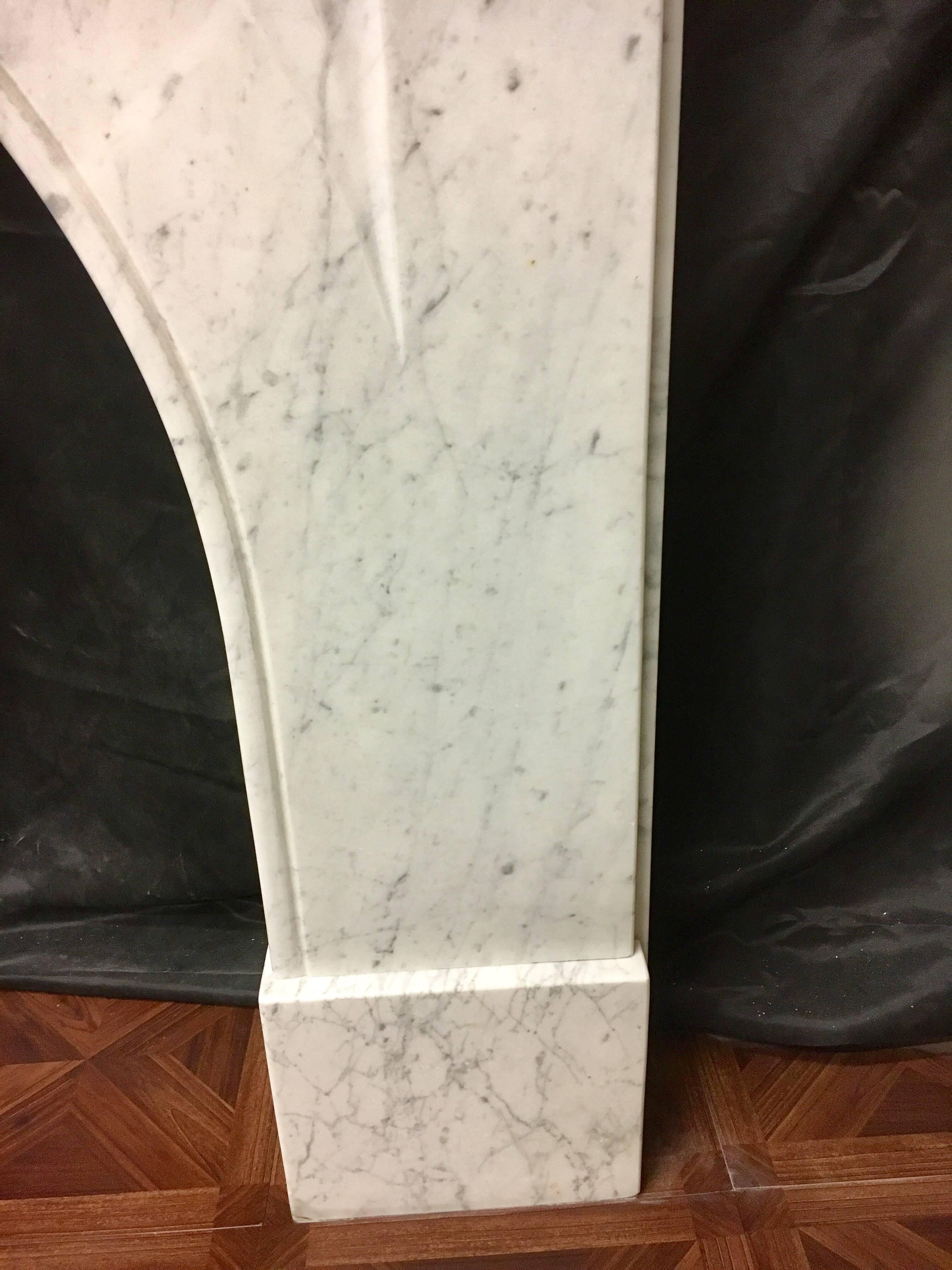 Antique Victorian Marble Arch Fireplace Surround In Good Condition In Edinburgh, GB