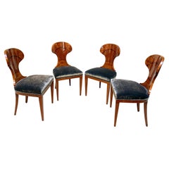 Set di quattro sedie Biedermeier austriache, impiallacciatura di frassino, velluto grigio, CIRCA 1890