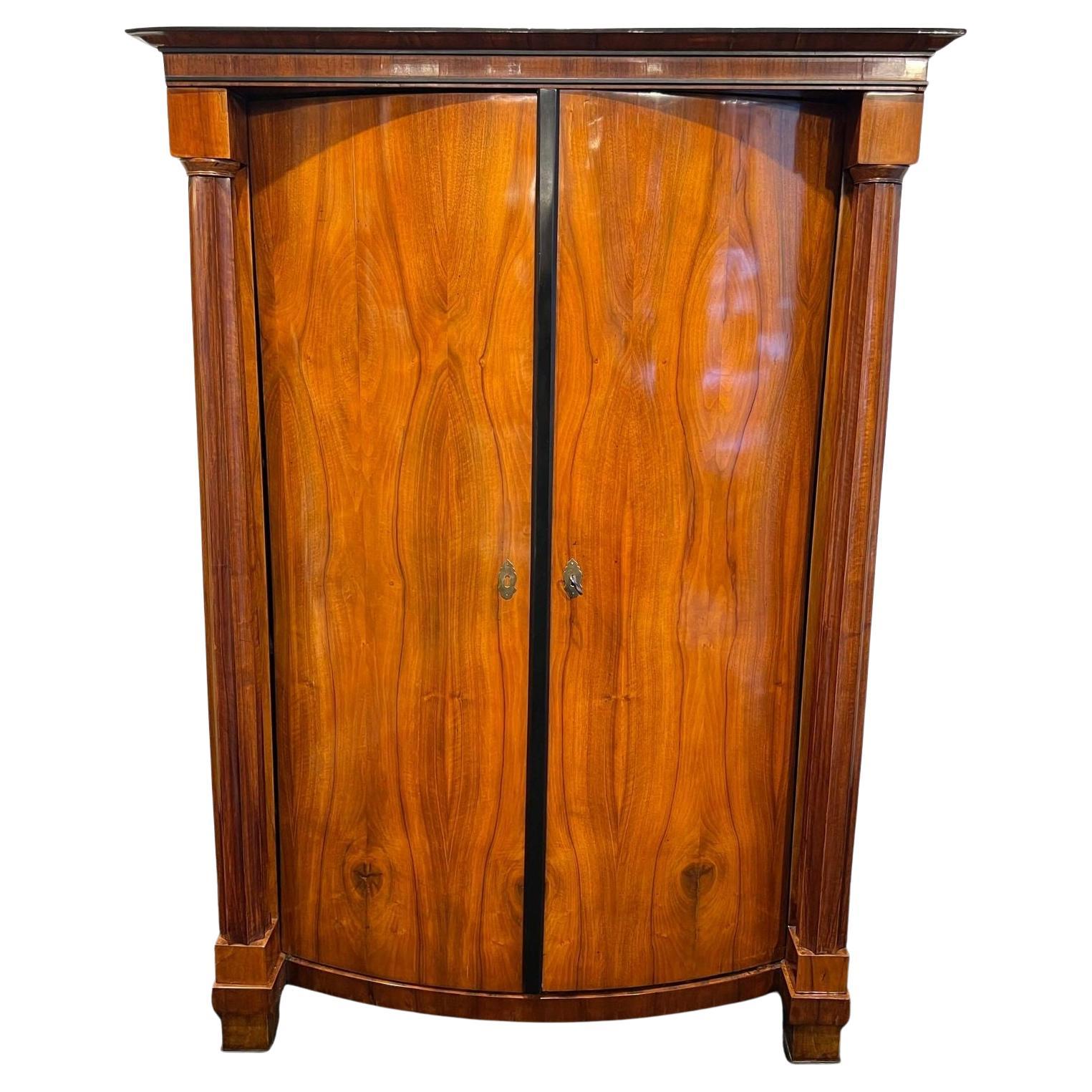 Biedermeier Armoire, Walnut Veneer, Full Columns, Vienna, Austria circa 1825