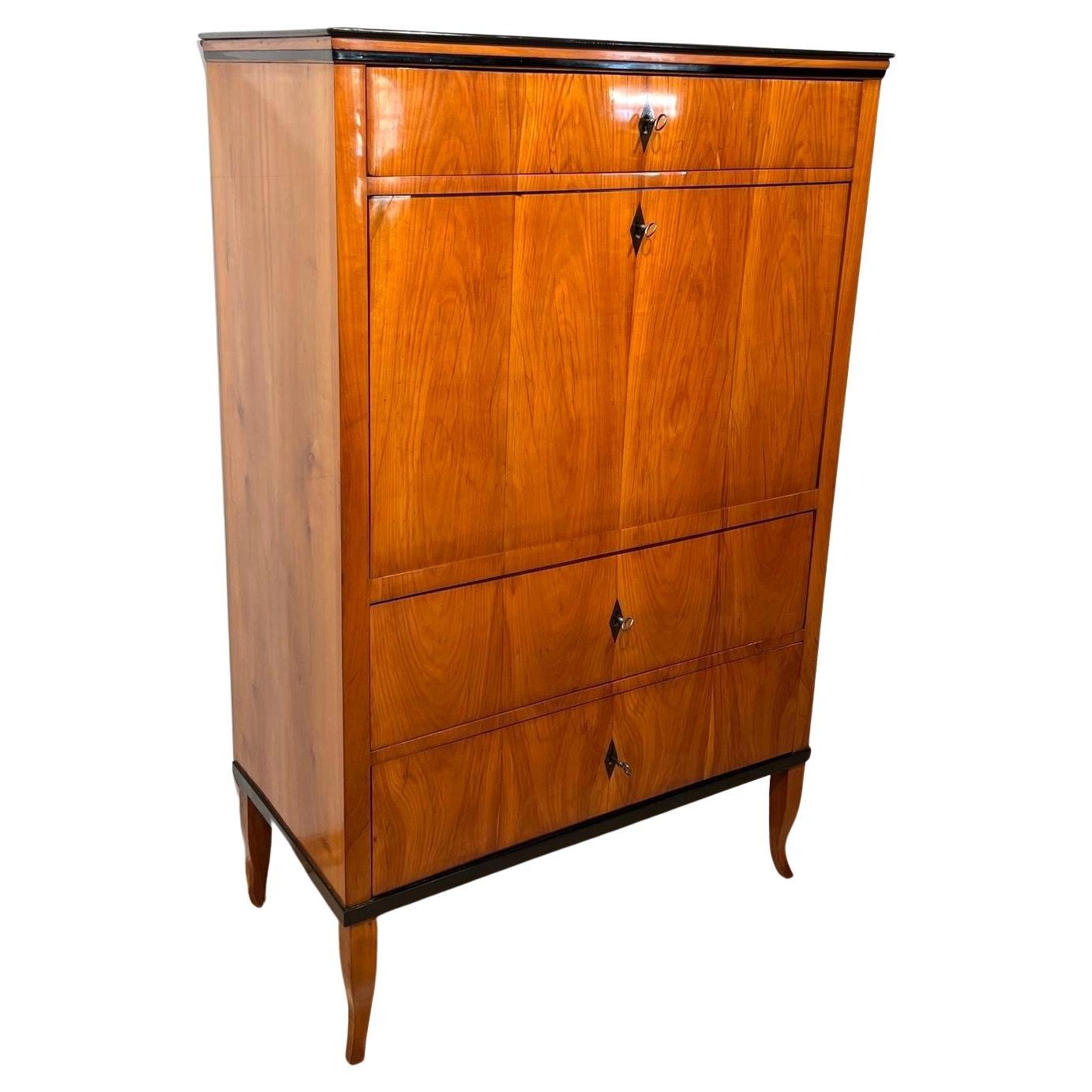 Secreter Biedermeier, Chapa de Cerezo, Caoba, Sur de Alemania circa 1820