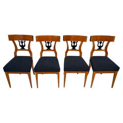 Ensemble de 4 chaises Biedermeier, placage de cerisier, Allemagne du Sud vers 1830