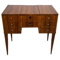 Biedermeier Dressing Table, Walnut Veneer, South Germany circa 1830