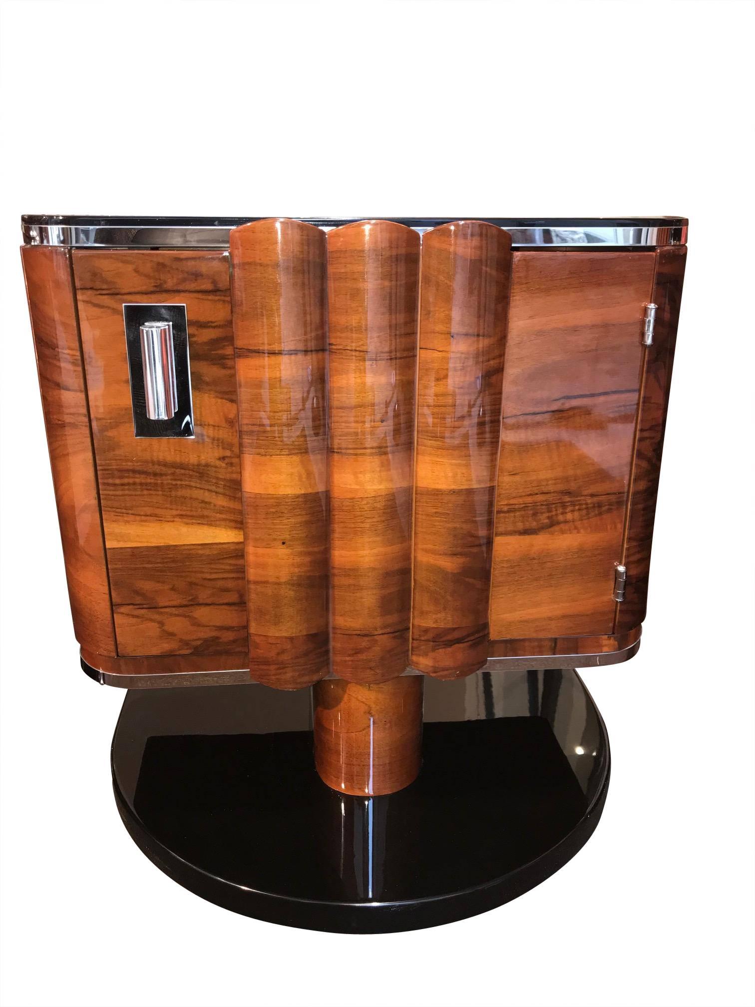 French Pair of Art Deco Bedside Tables, Walnut/Black/Metal, France circa 1930