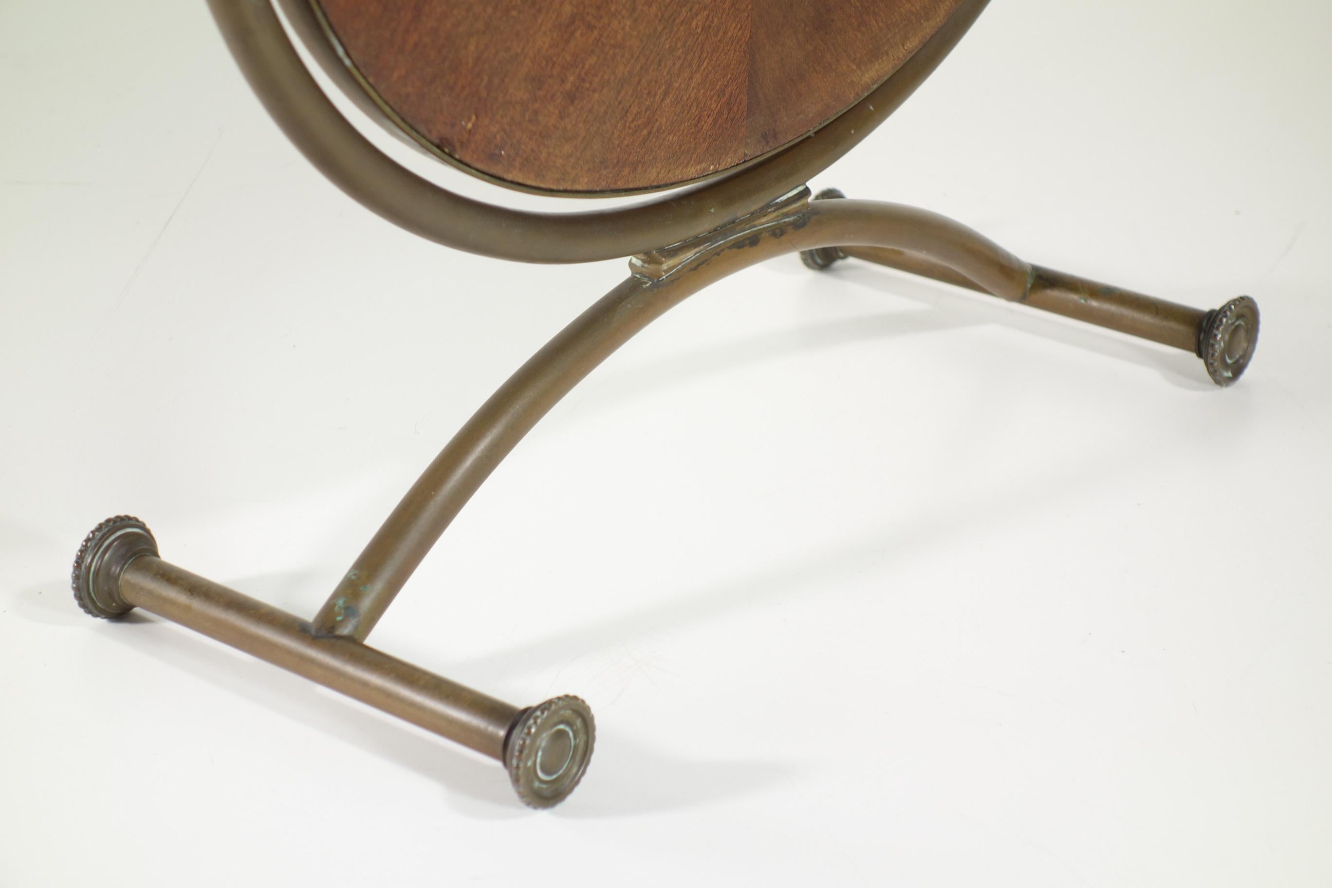 1940 Table néoclassique italienne en laiton en vente 10