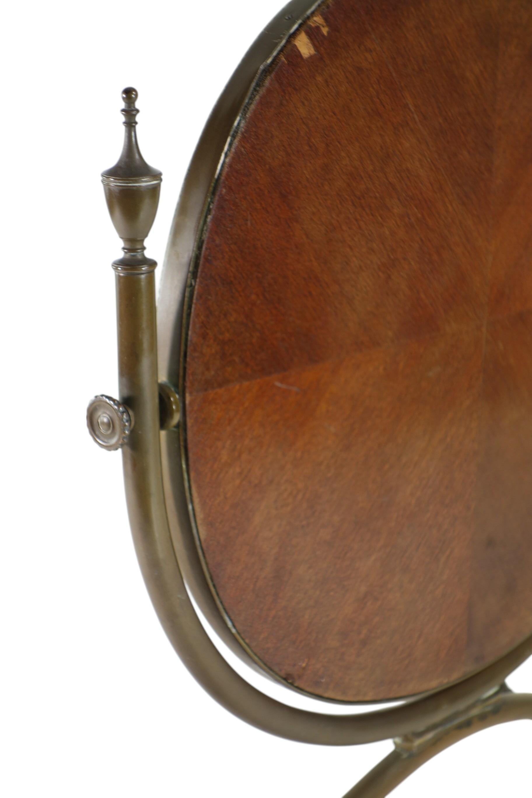 1940 Table néoclassique italienne en laiton en vente 2