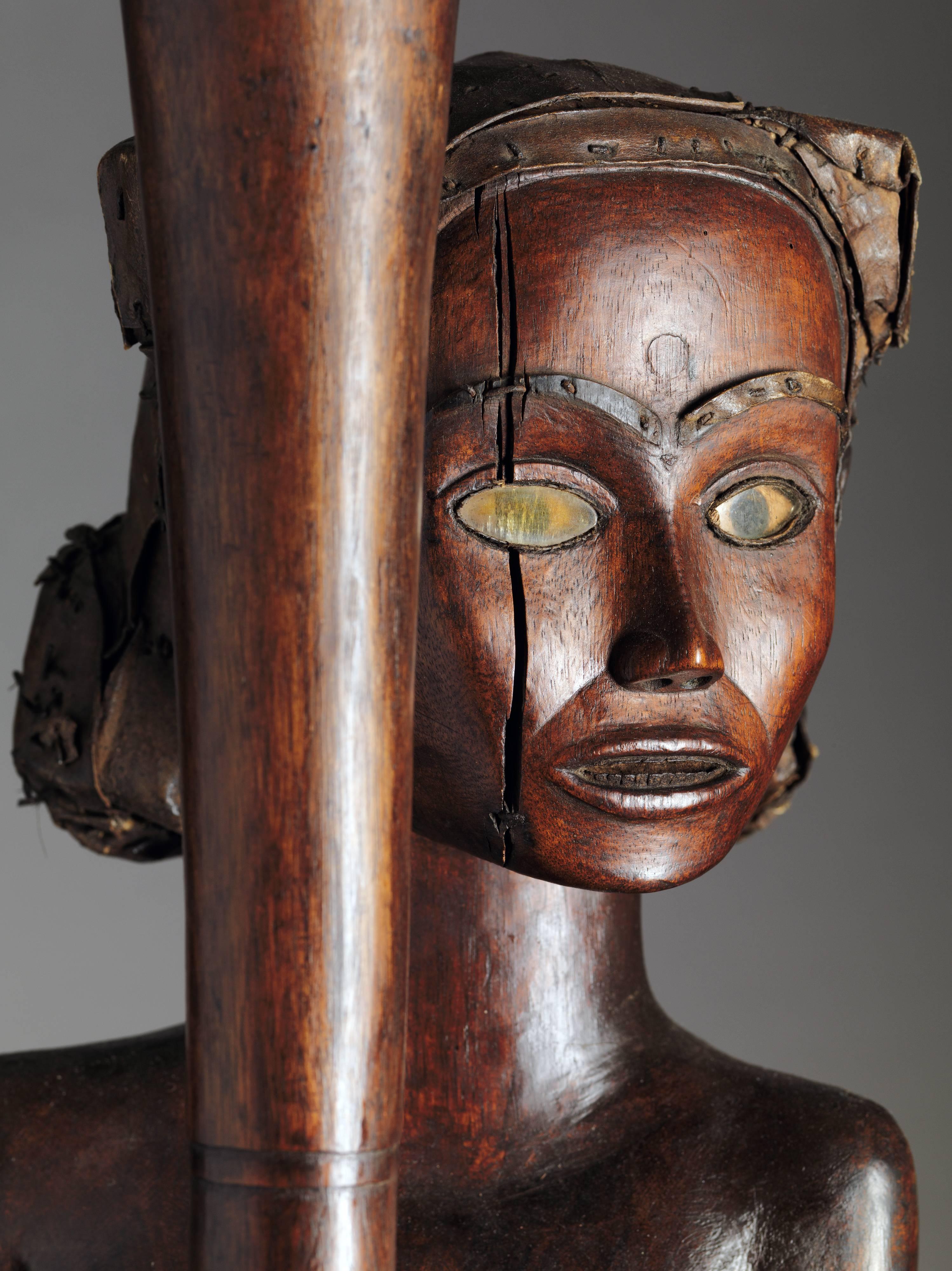 Cameroonian Mother and Child Sculpture, Cameroon, Mabea, 1920-1930, Provenance Ratton