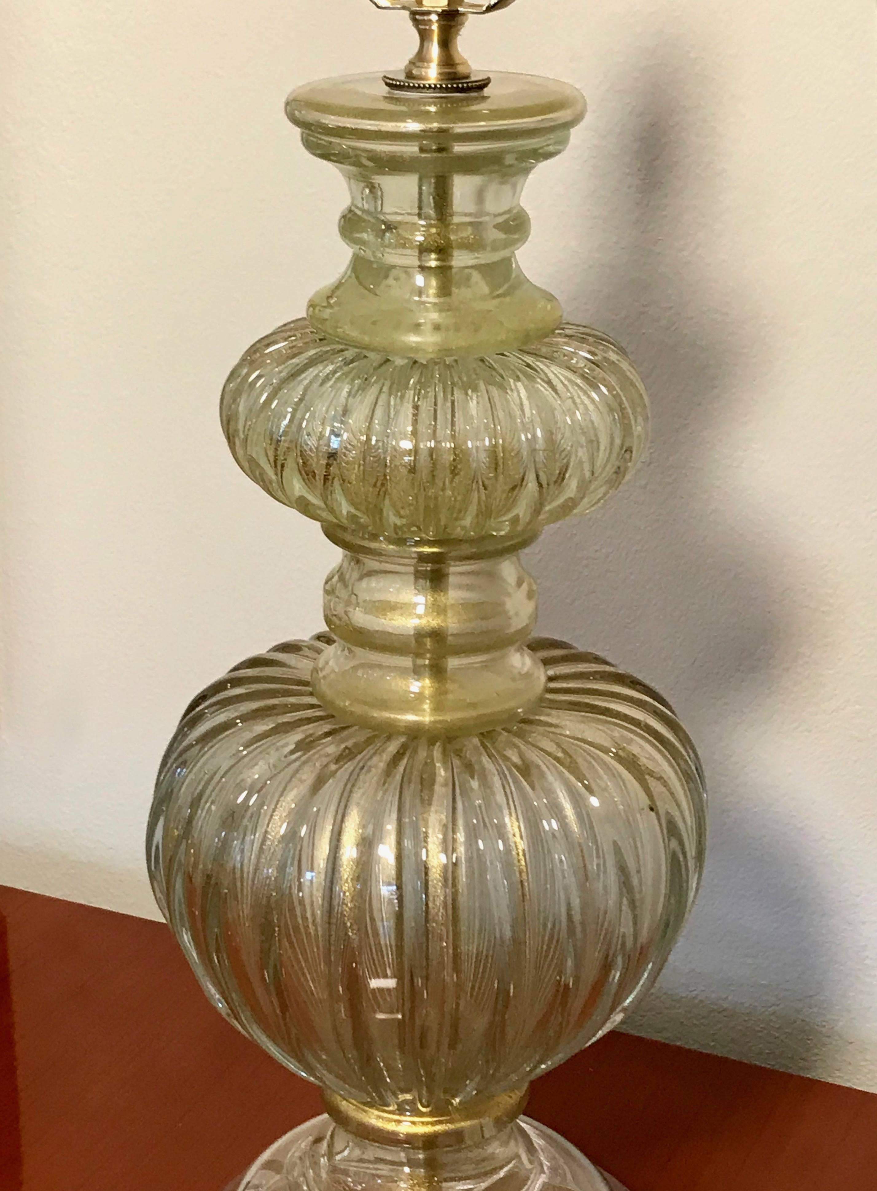 Single Clear and Gold Italian Murano Glass Lamp In Good Condition In Dallas, TX