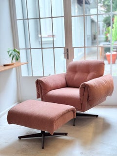 Sillón «Rô» de Alessandra Delgado, terciopelo tejido a mano, diseño moderno